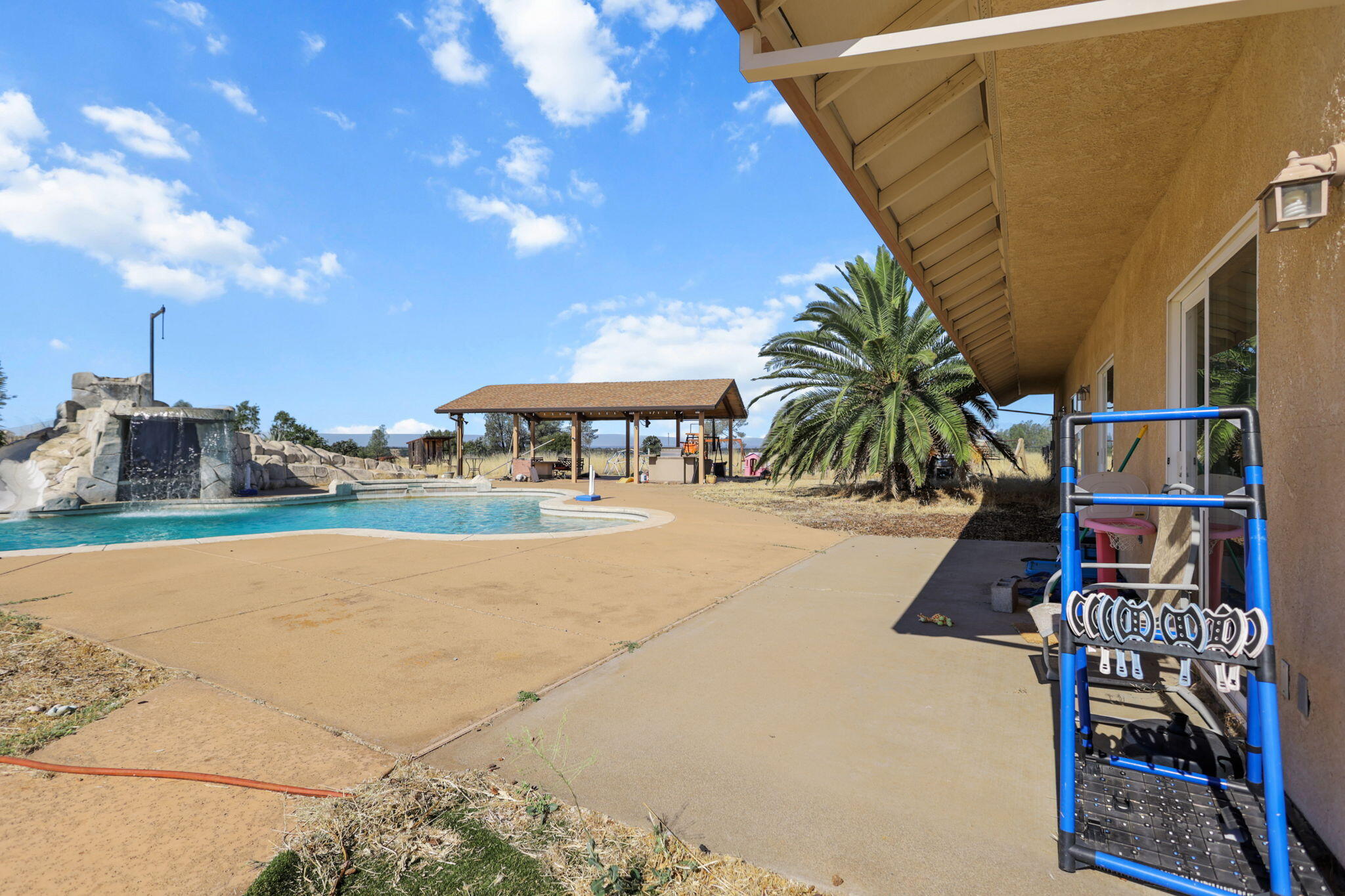 main property photo 46