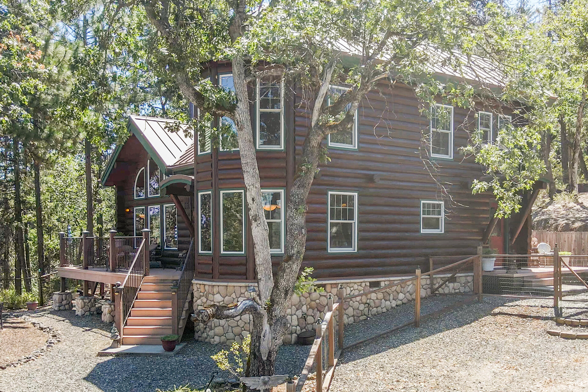 main property photo 9