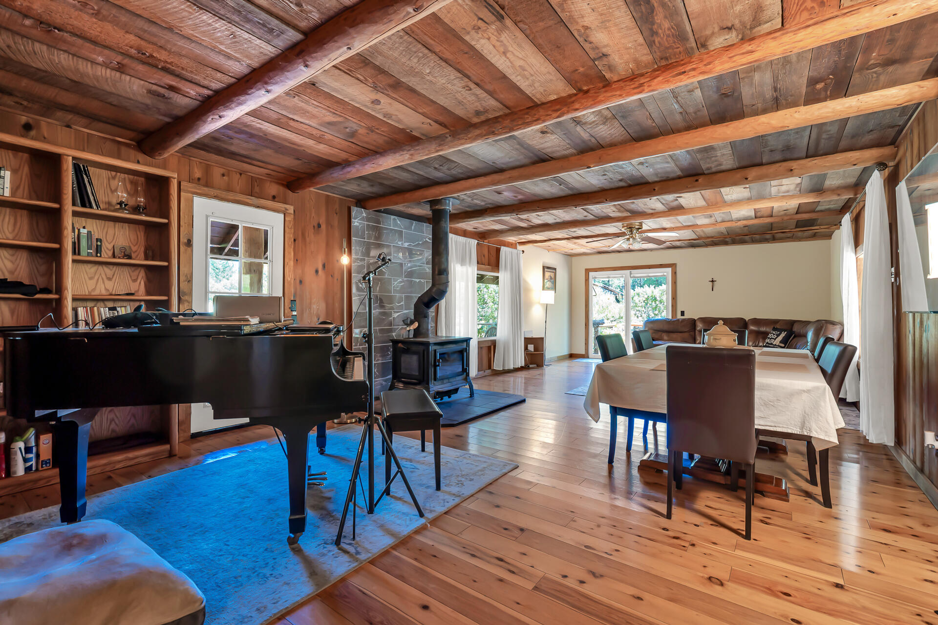 main property photo 13