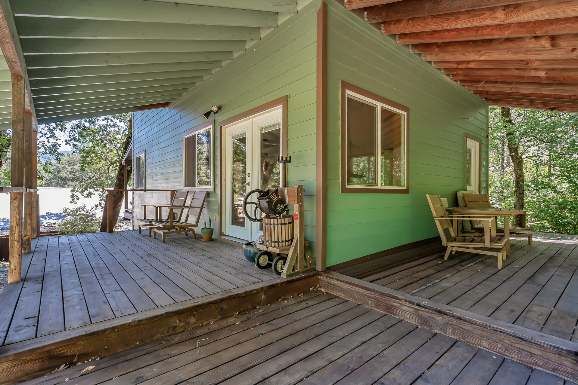main property photo 32