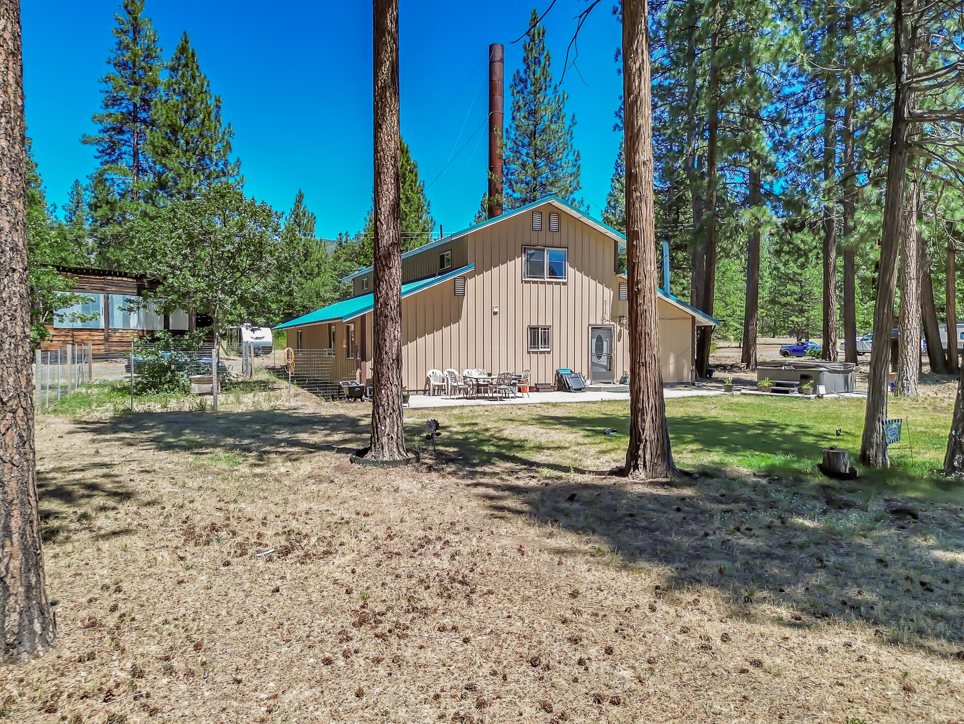 main property photo 6
