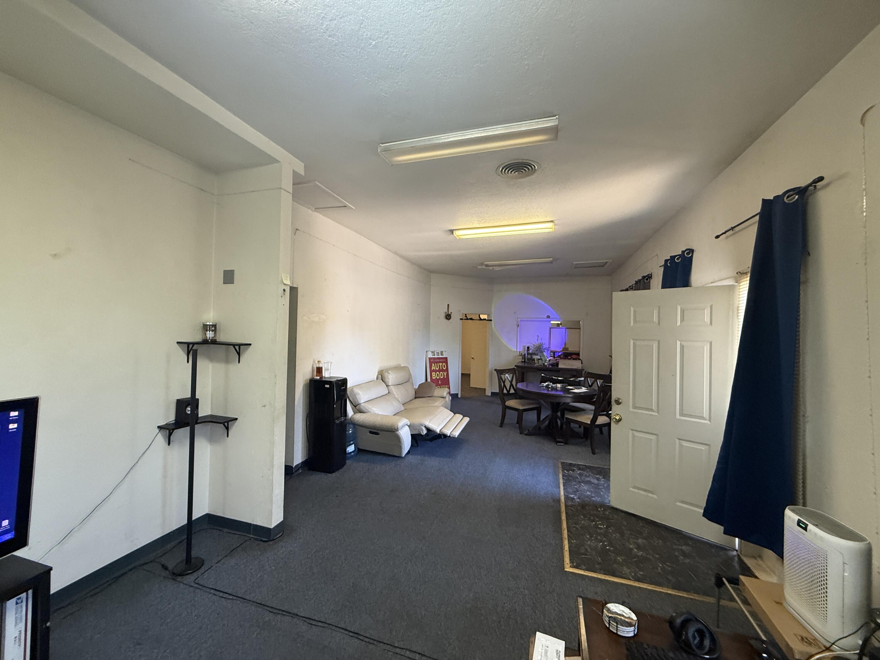 main property photo 11