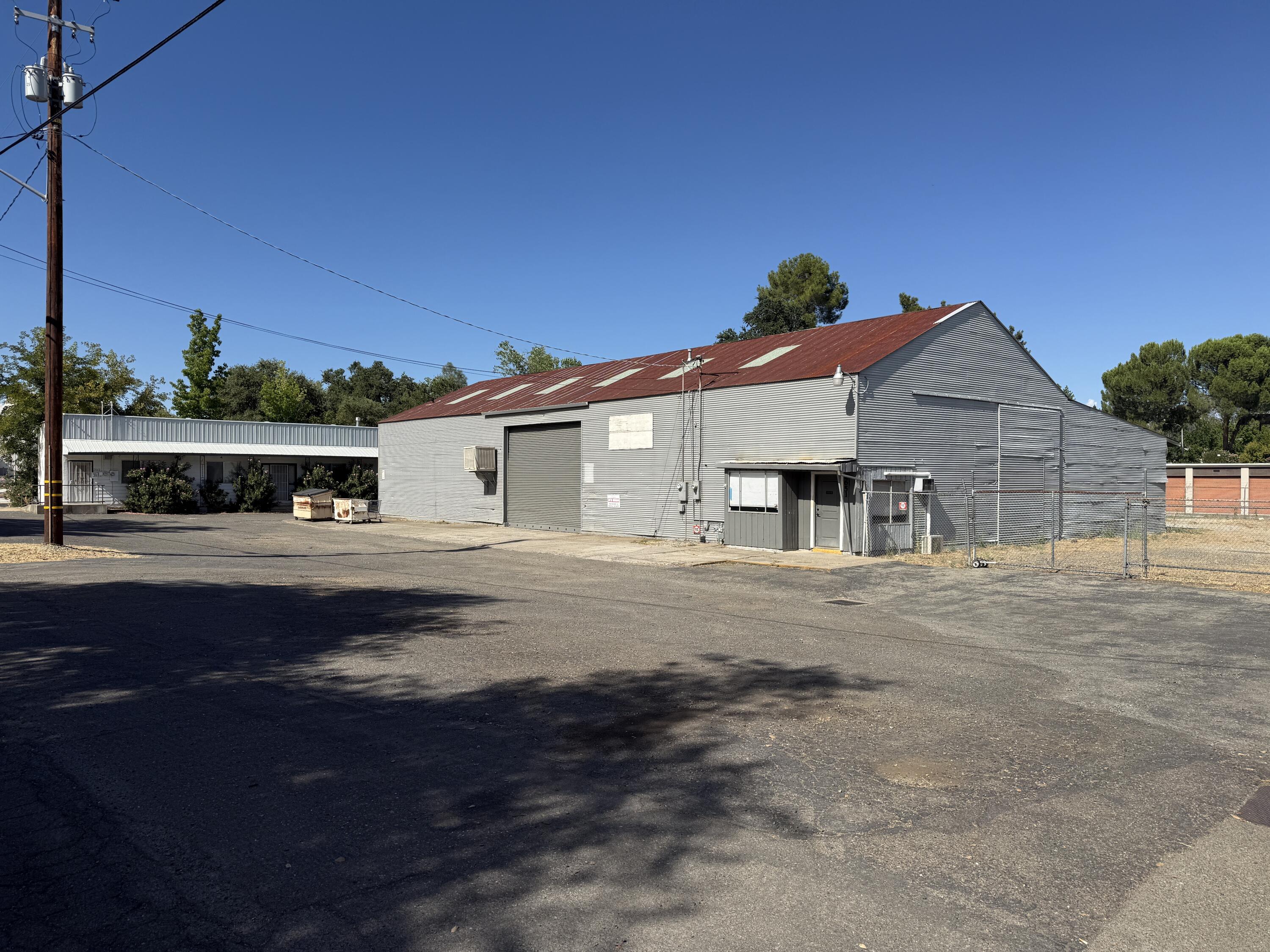 main property photo 18