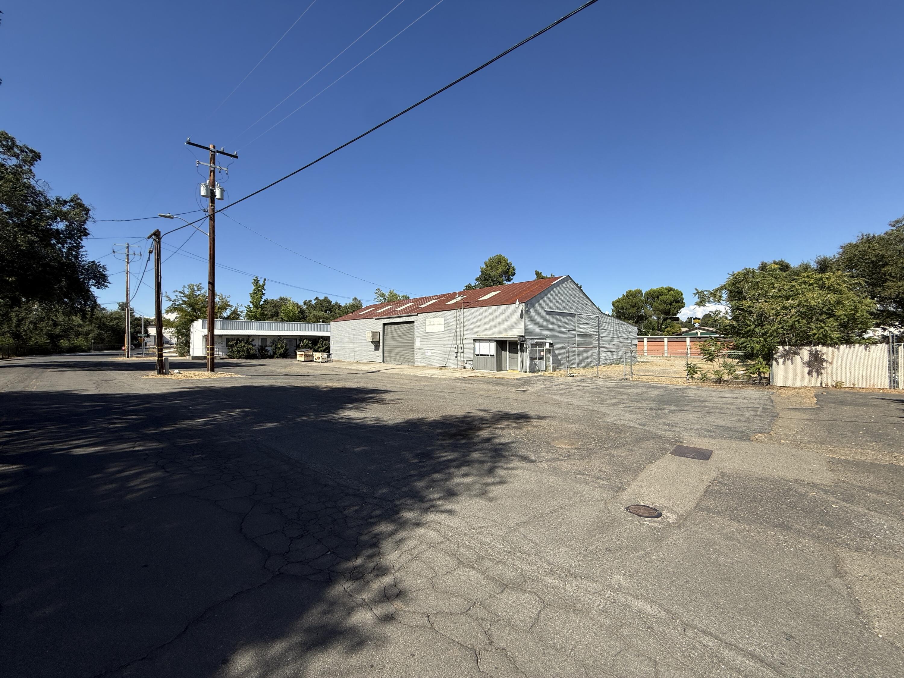 main property photo 19