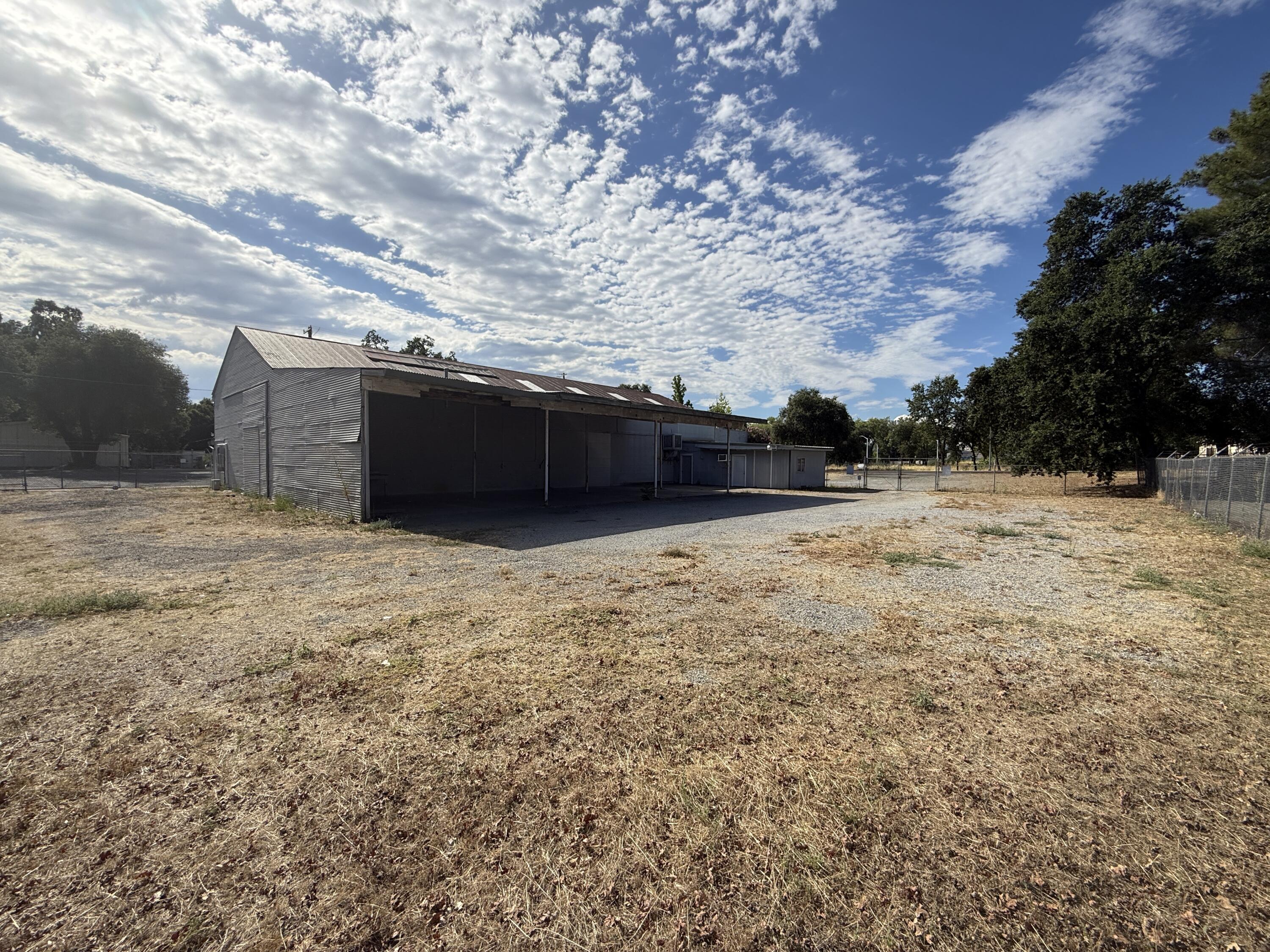 main property photo 30