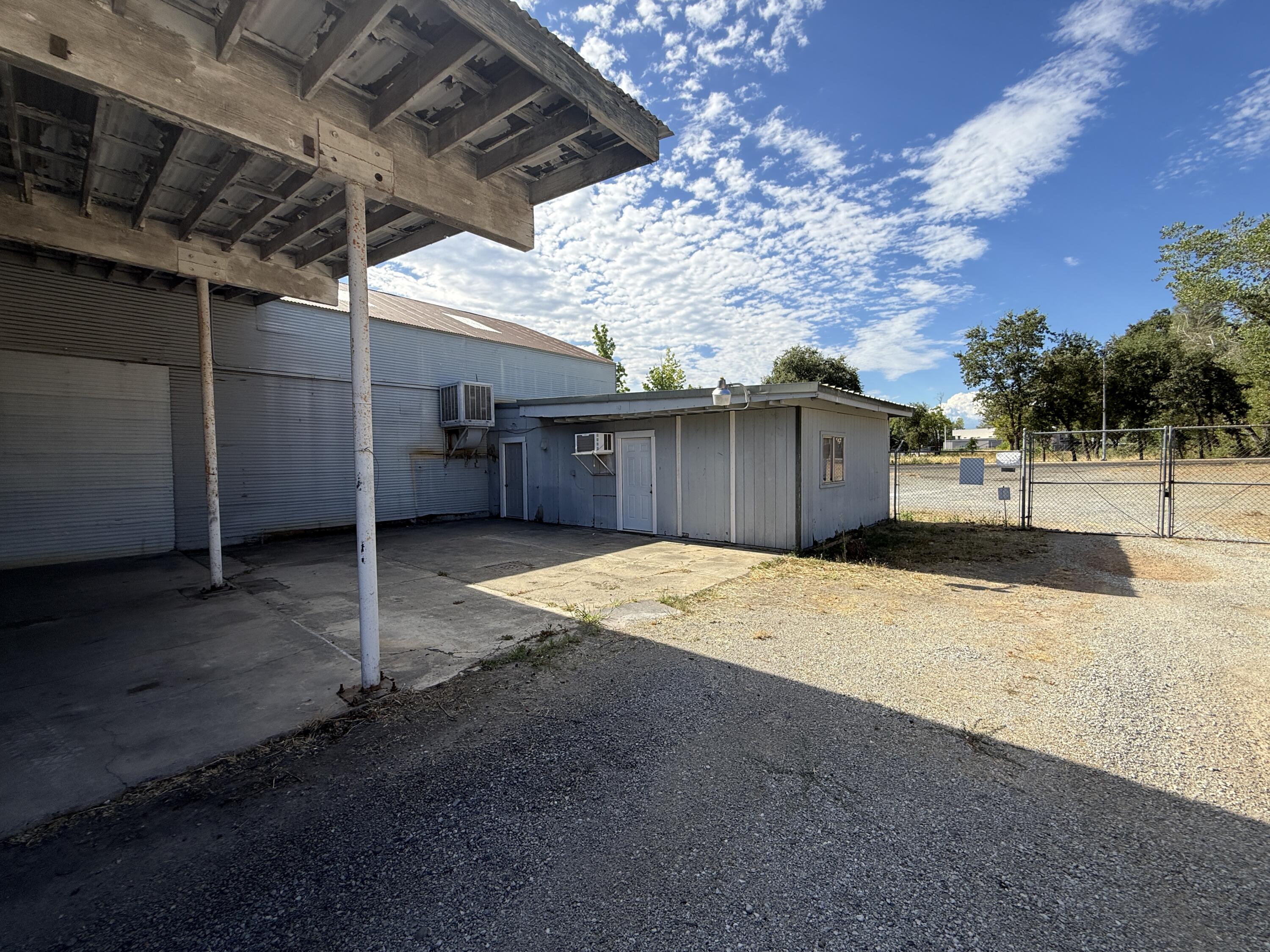 main property photo 31