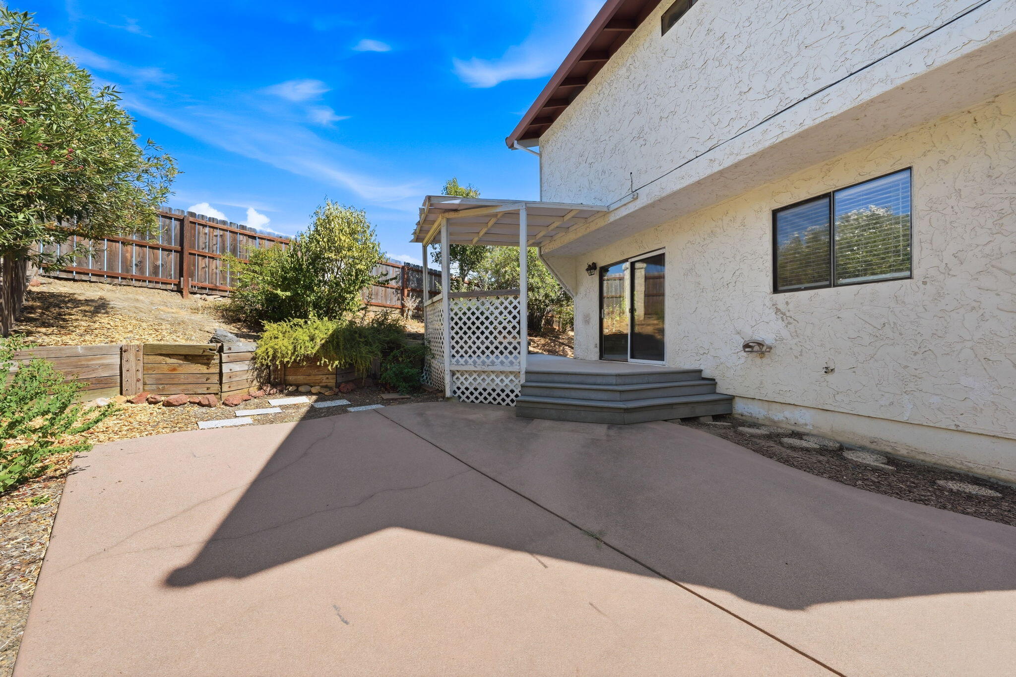 main property photo 29