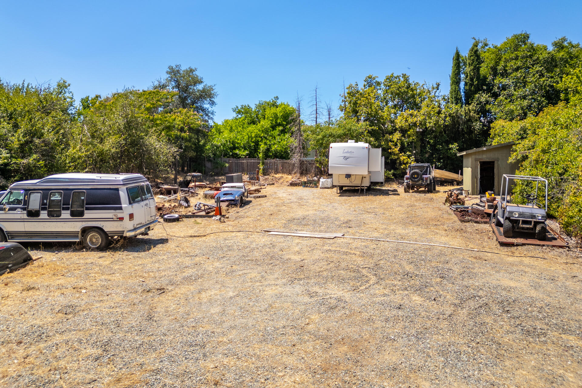 main property photo 17