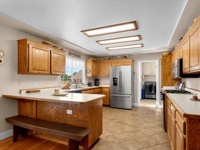 main property photo 13