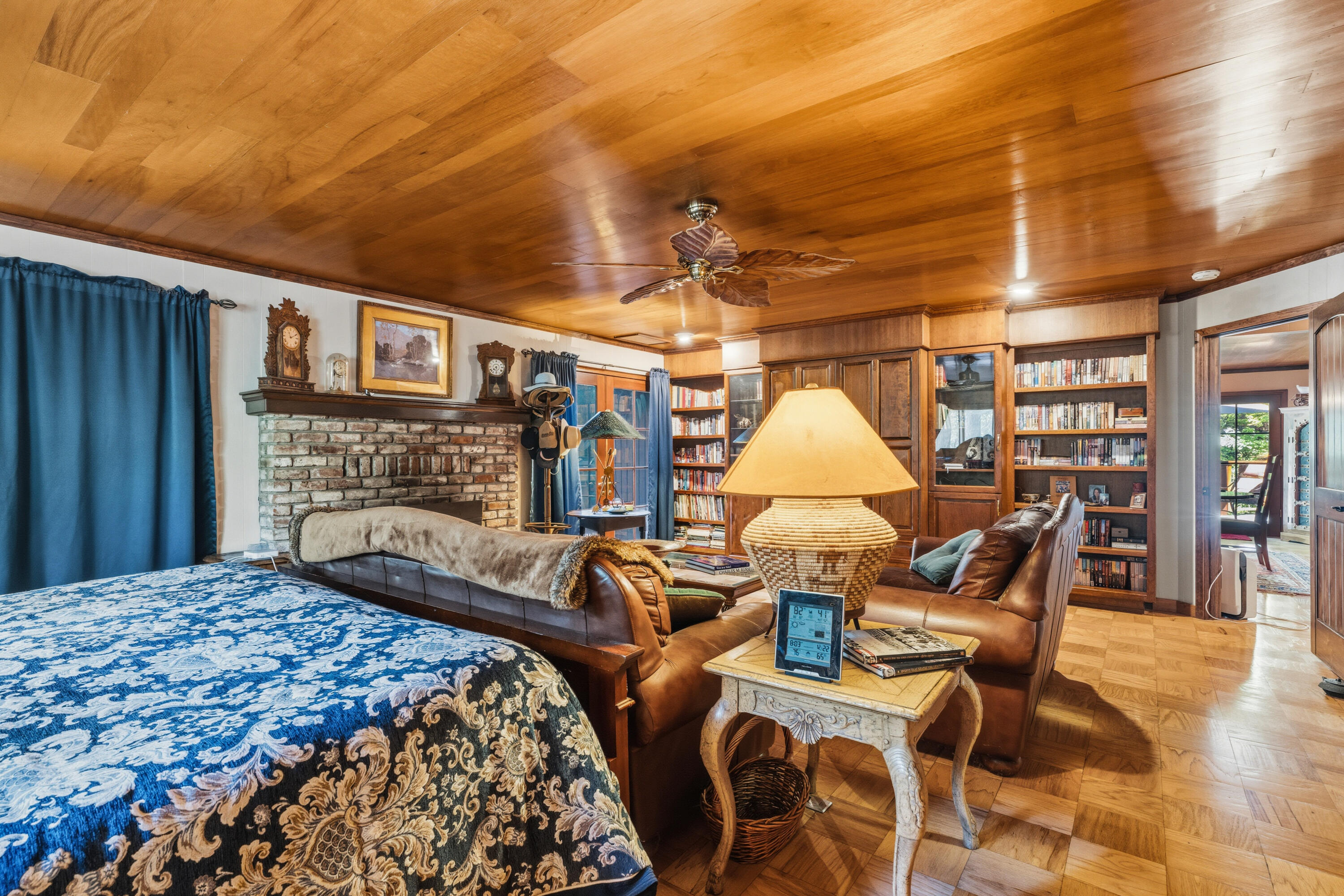 main property photo 25