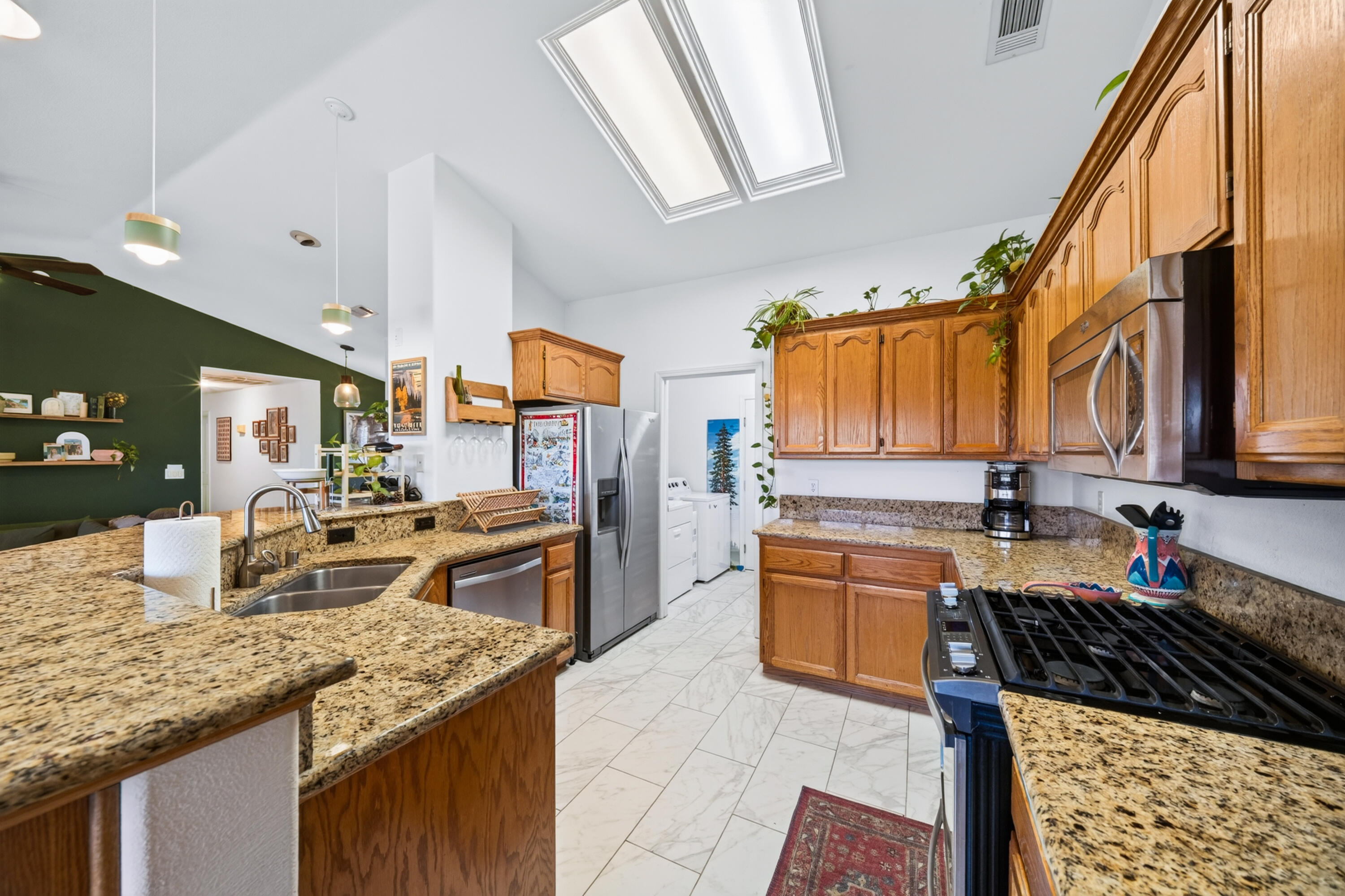 main property photo 10