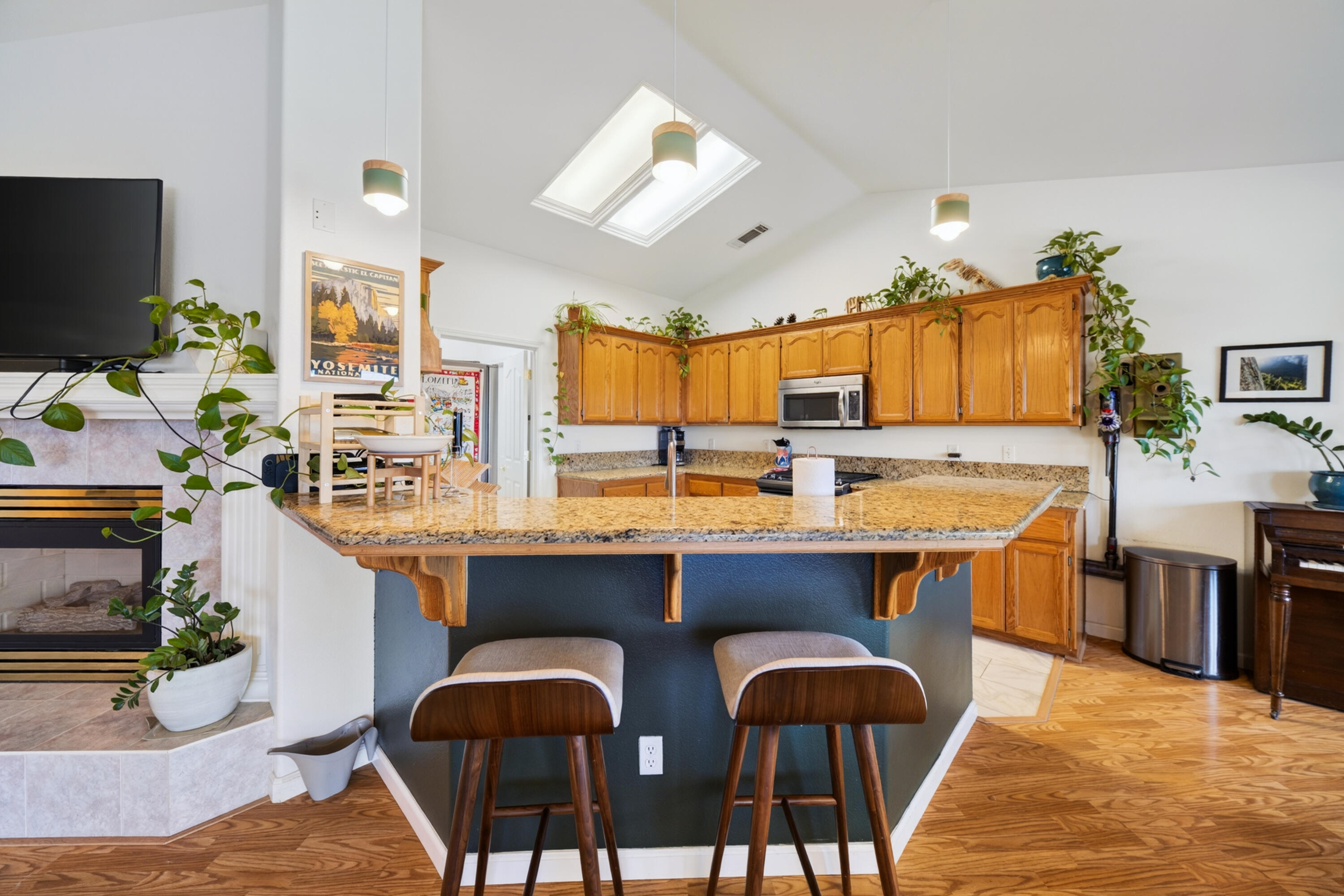 main property photo 6