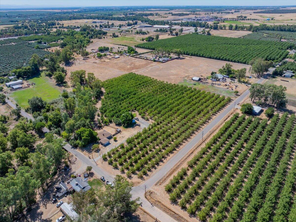 main property photo 47