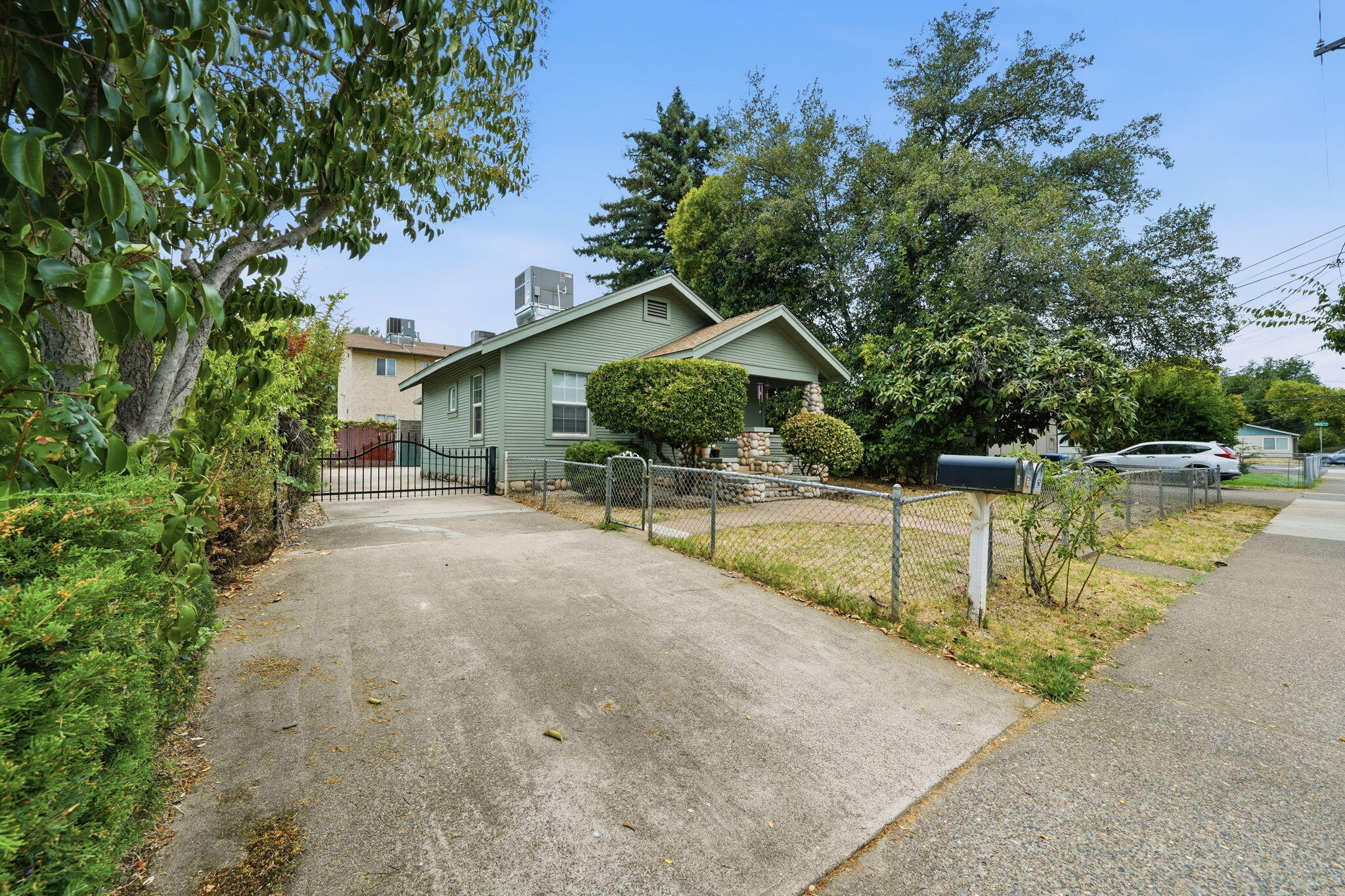 main property photo 51