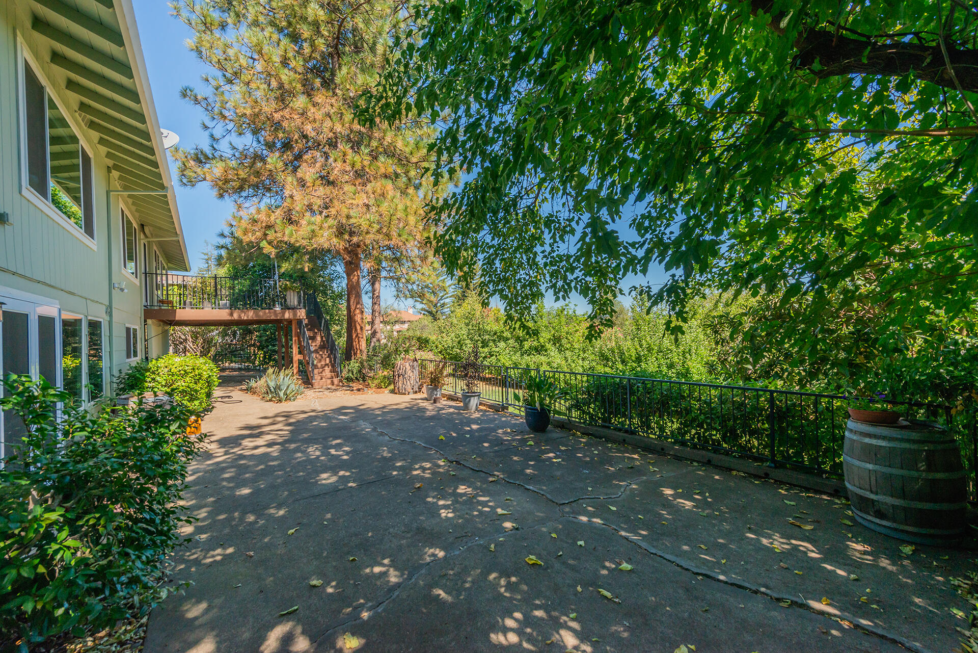 main property photo 59