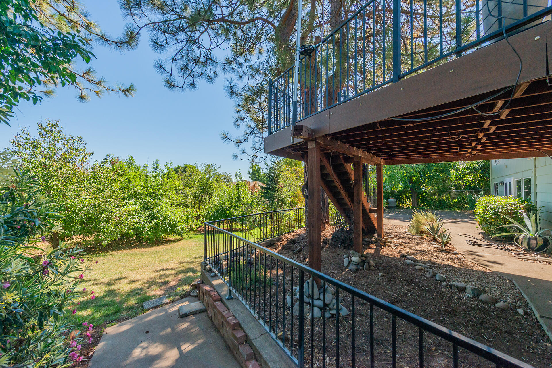 main property photo 80