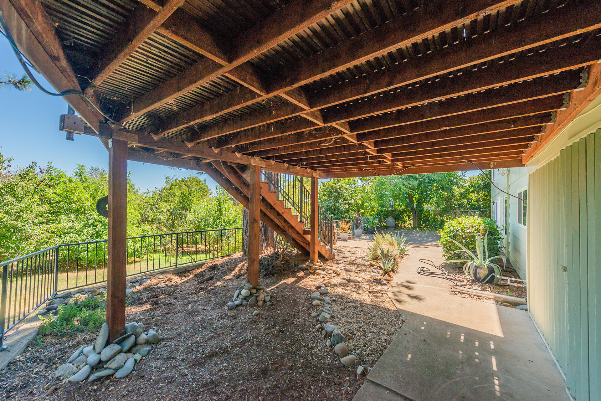 main property photo 81