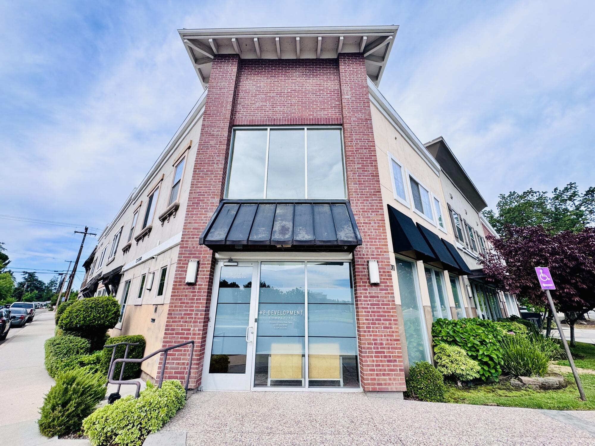 main property photo 20