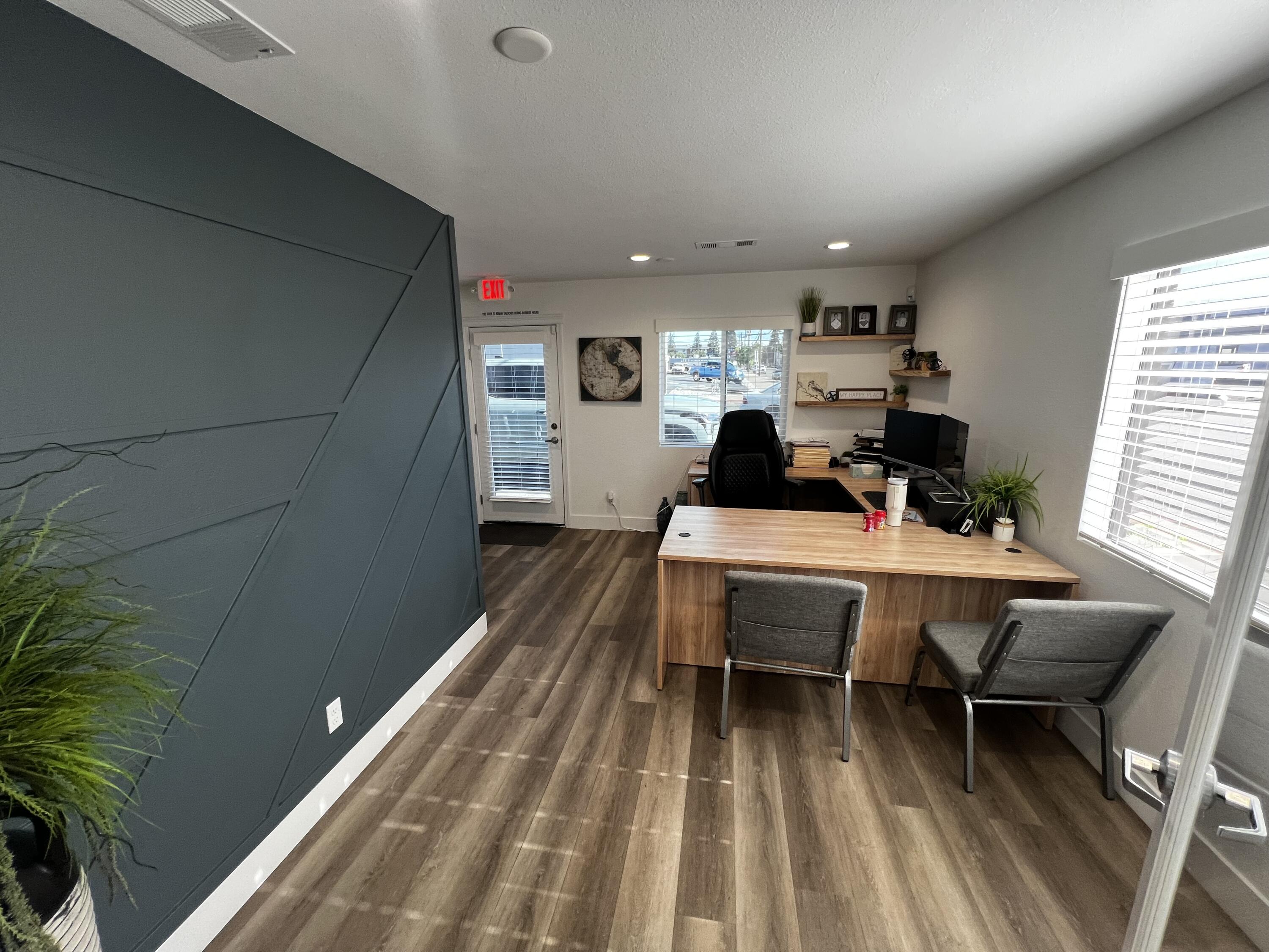 main property photo 11