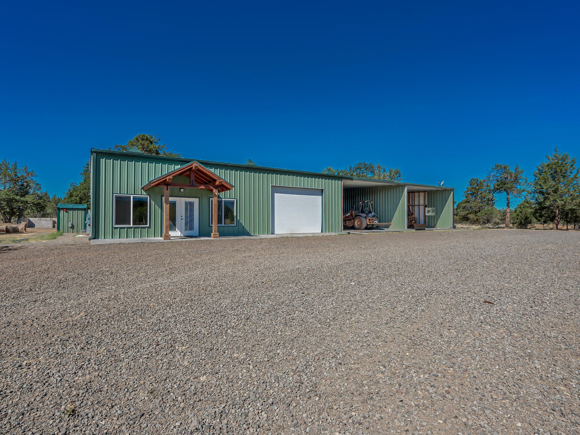 main property photo 38