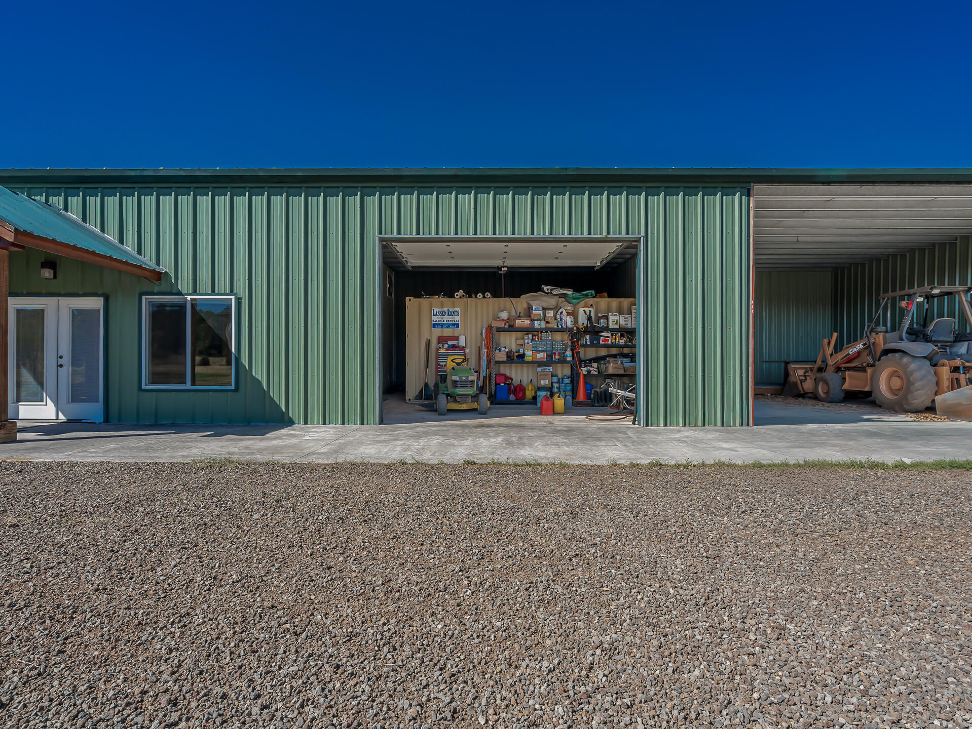 main property photo 39