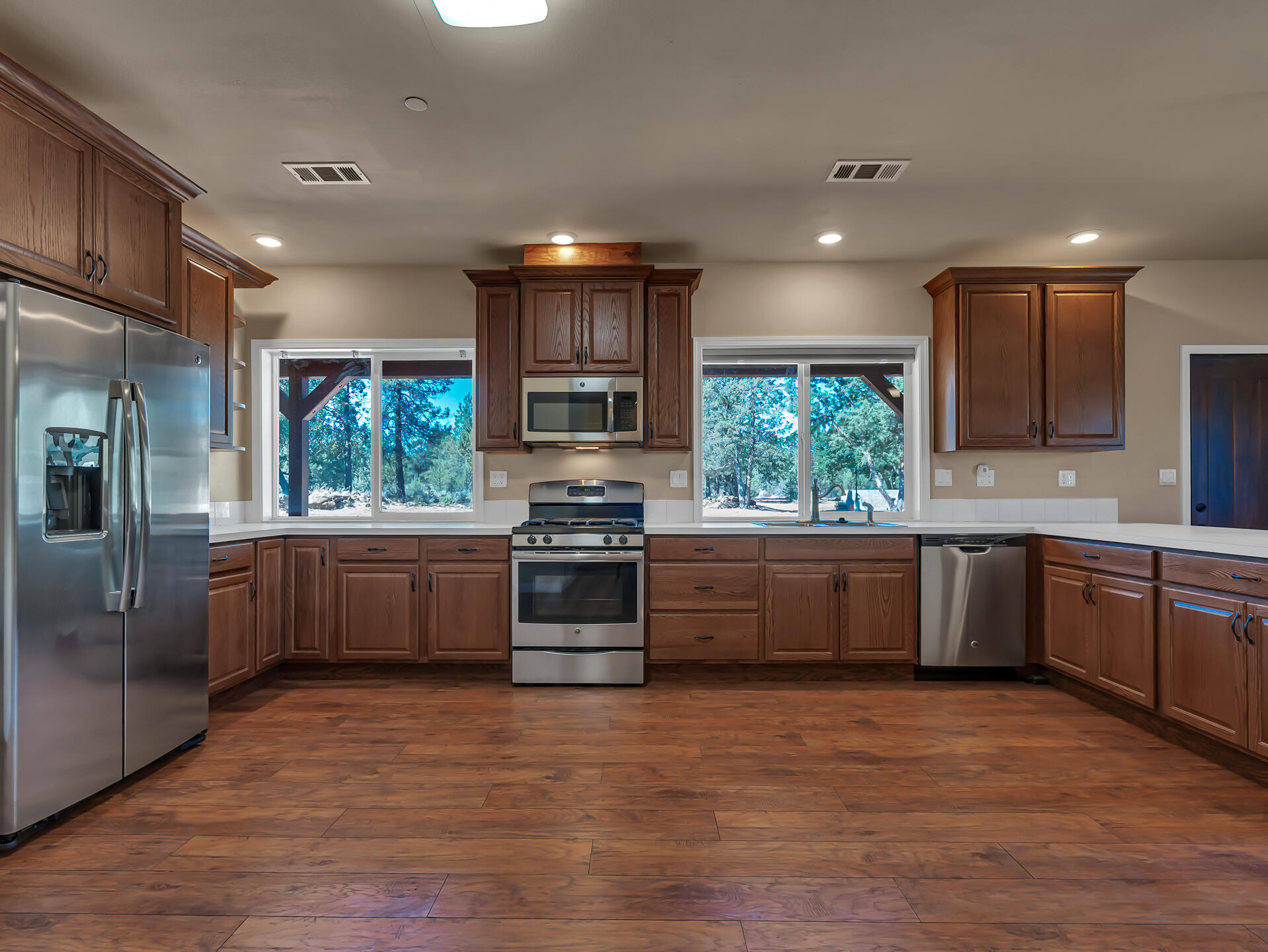 main property photo 70