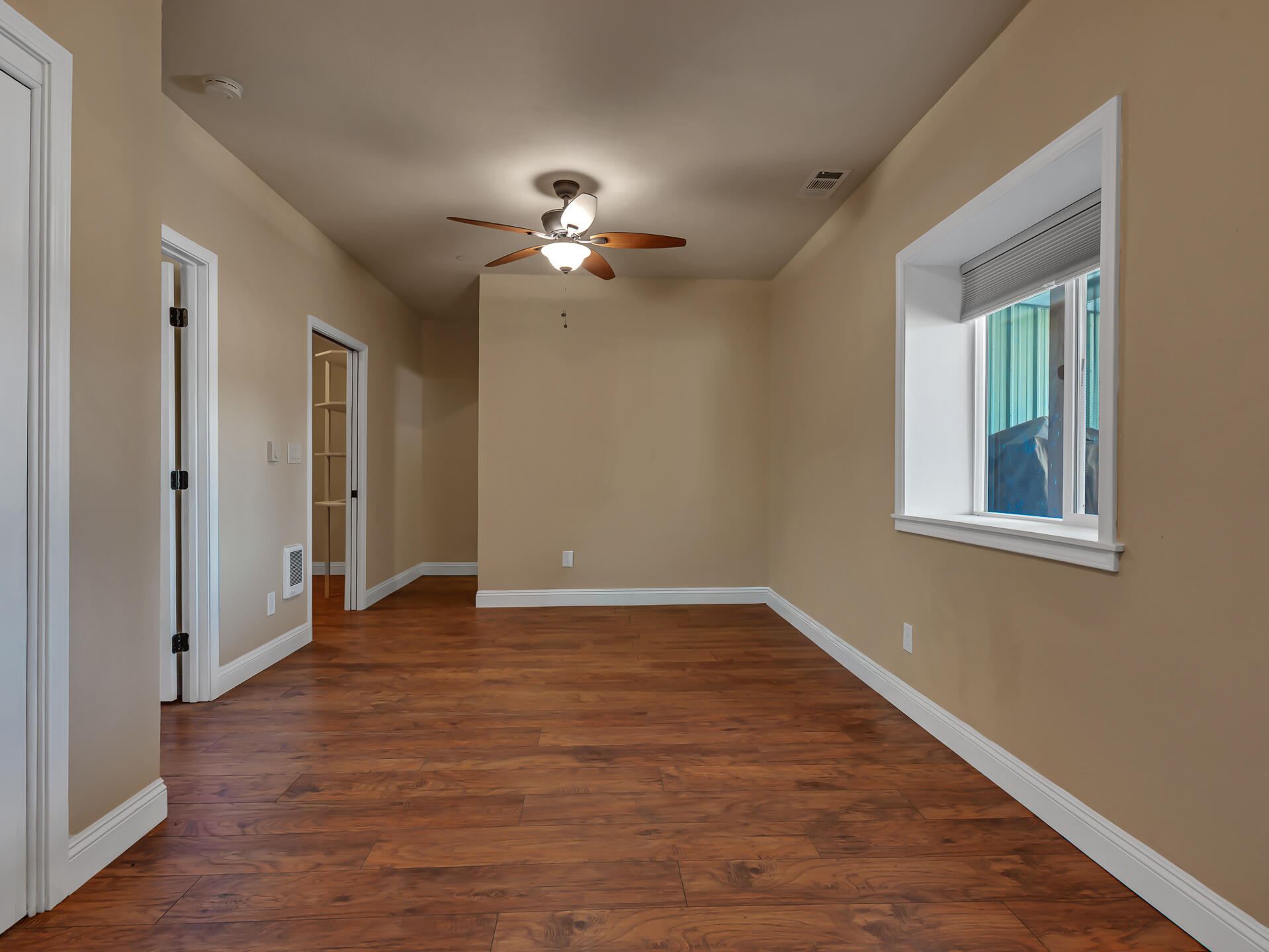 main property photo 78