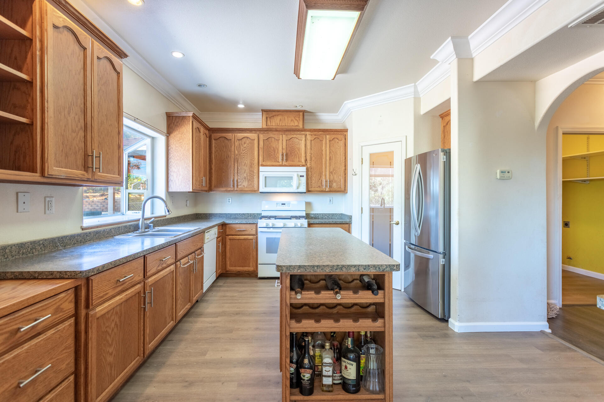 main property photo 9