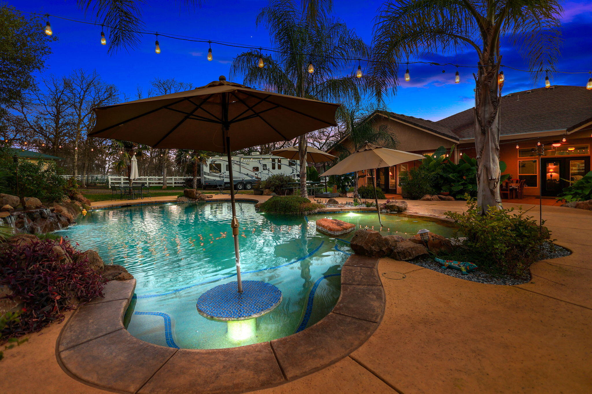 main property photo 74