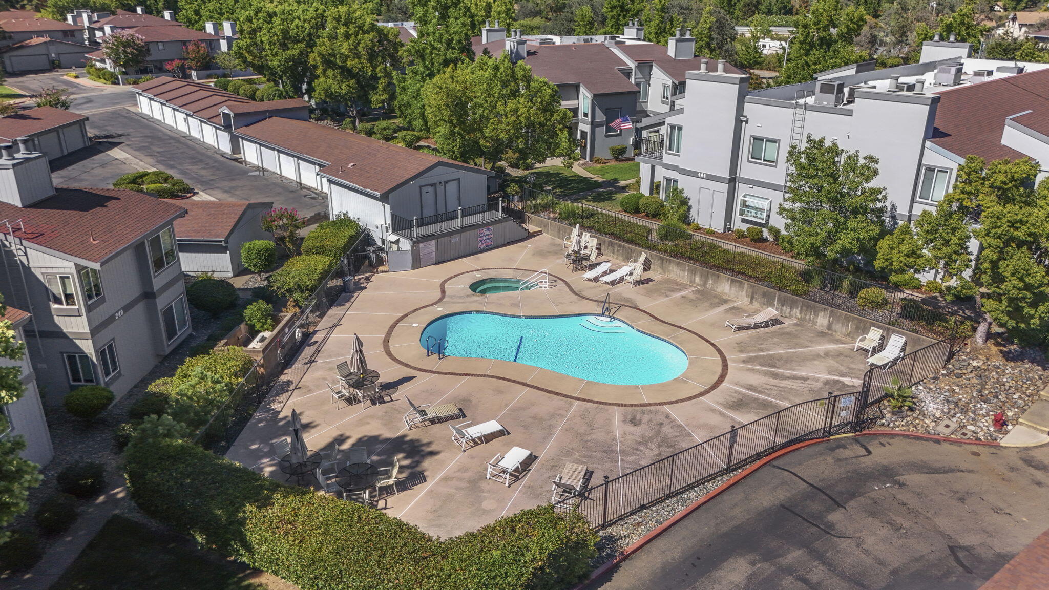 main property photo 44
