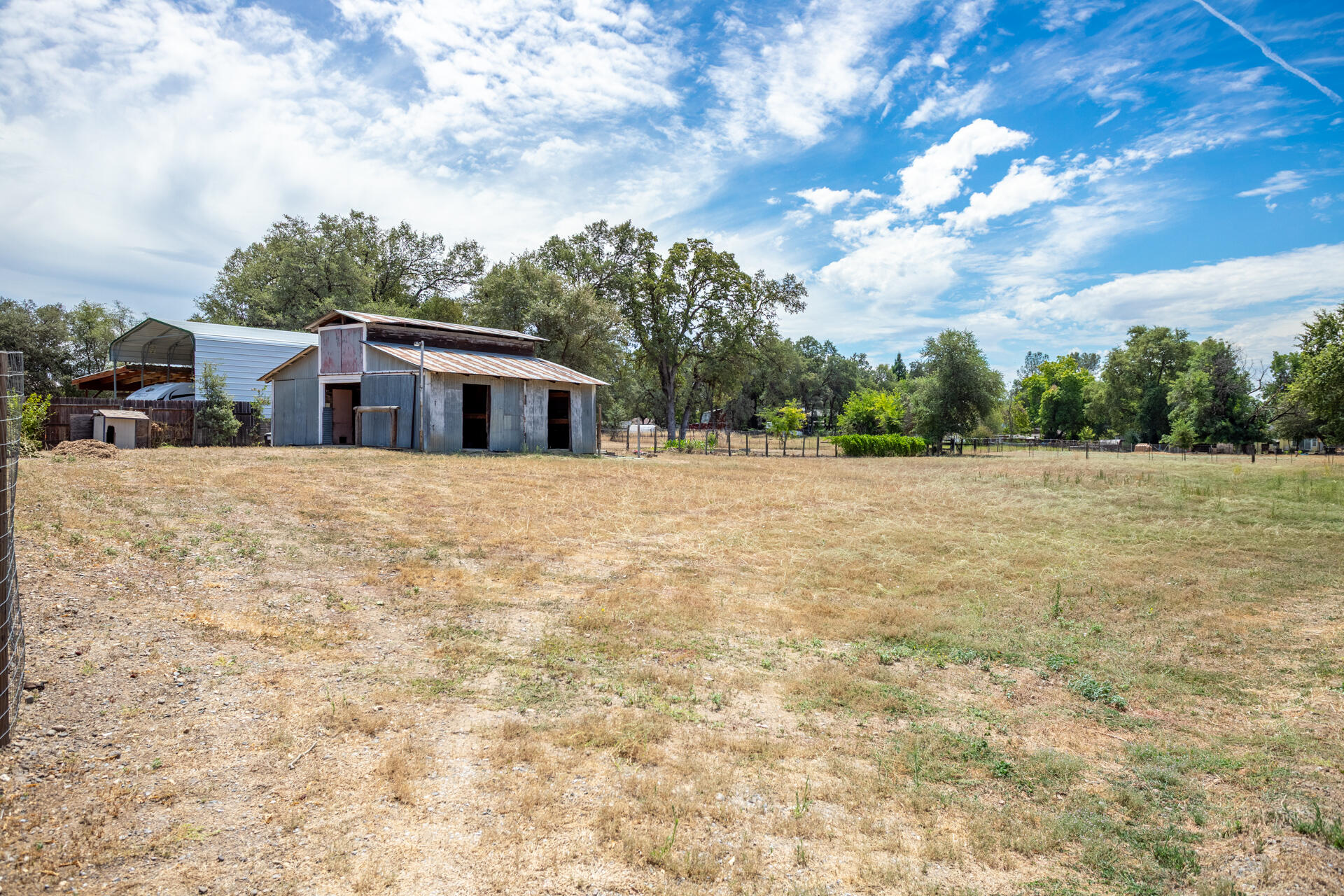 main property photo 27