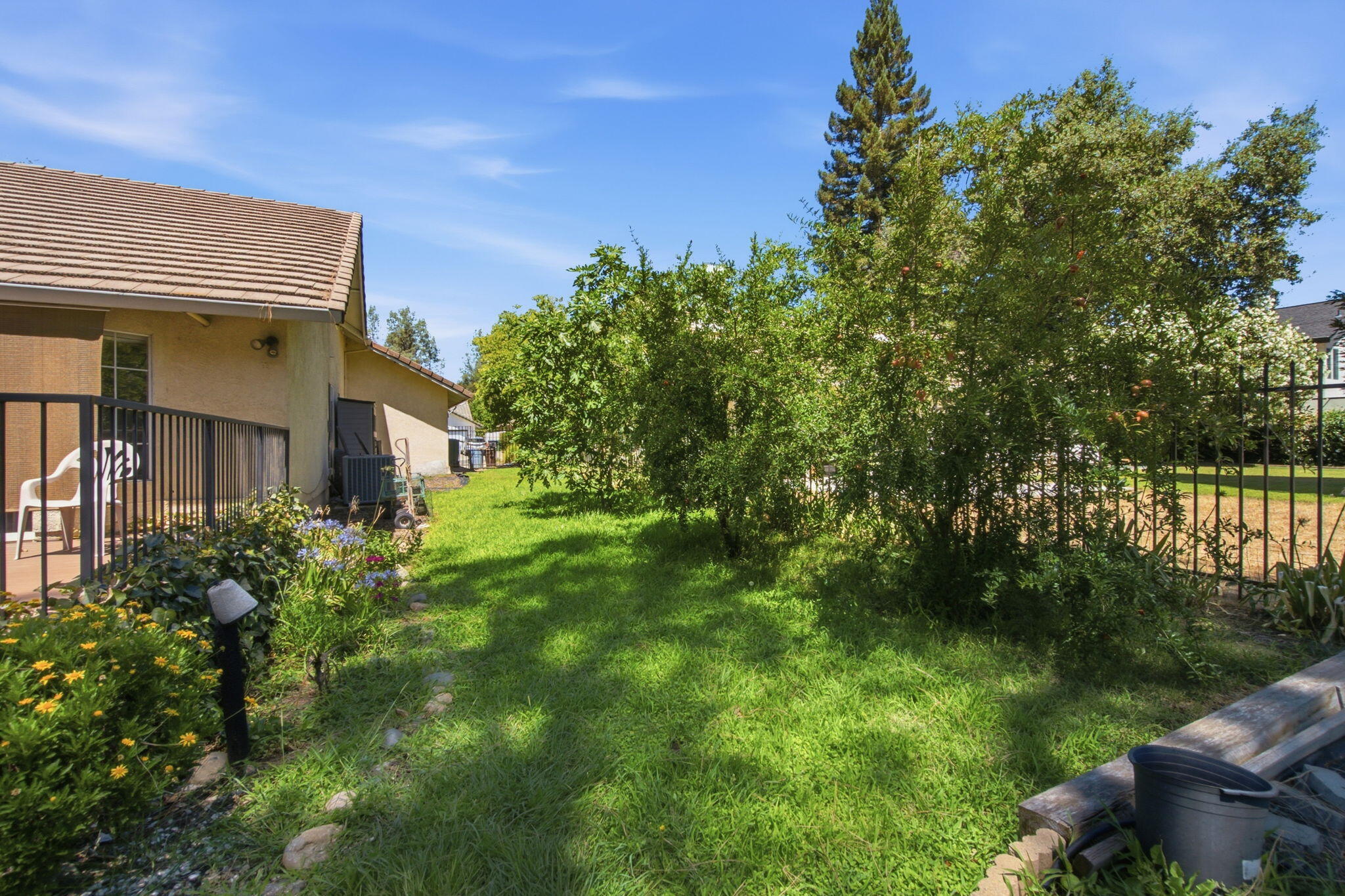 main property photo 34