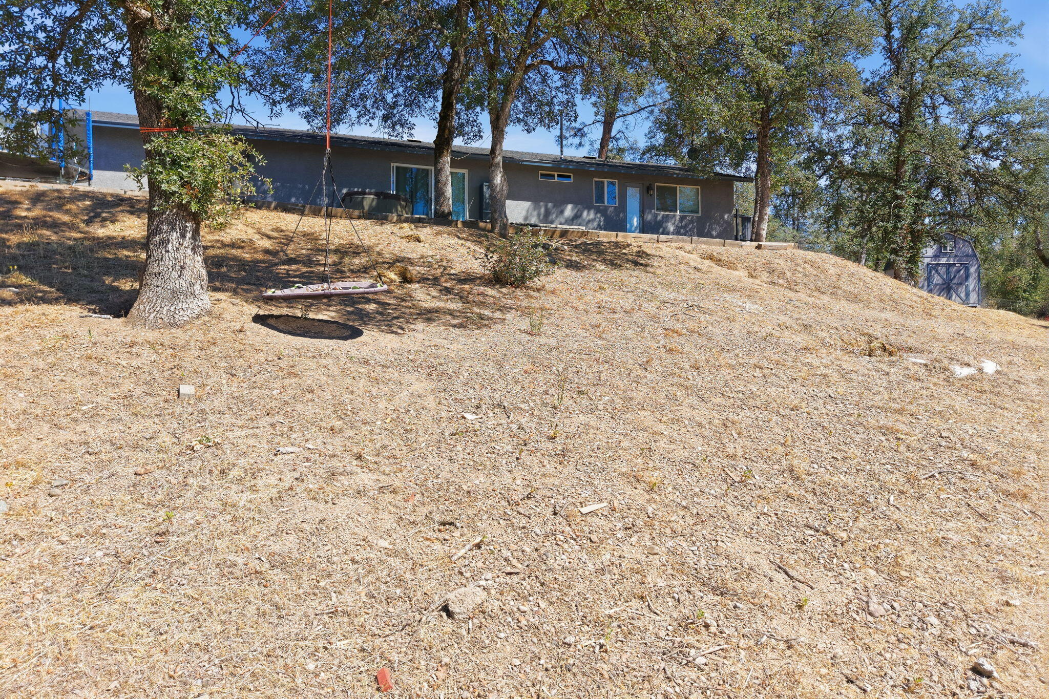 main property photo 35
