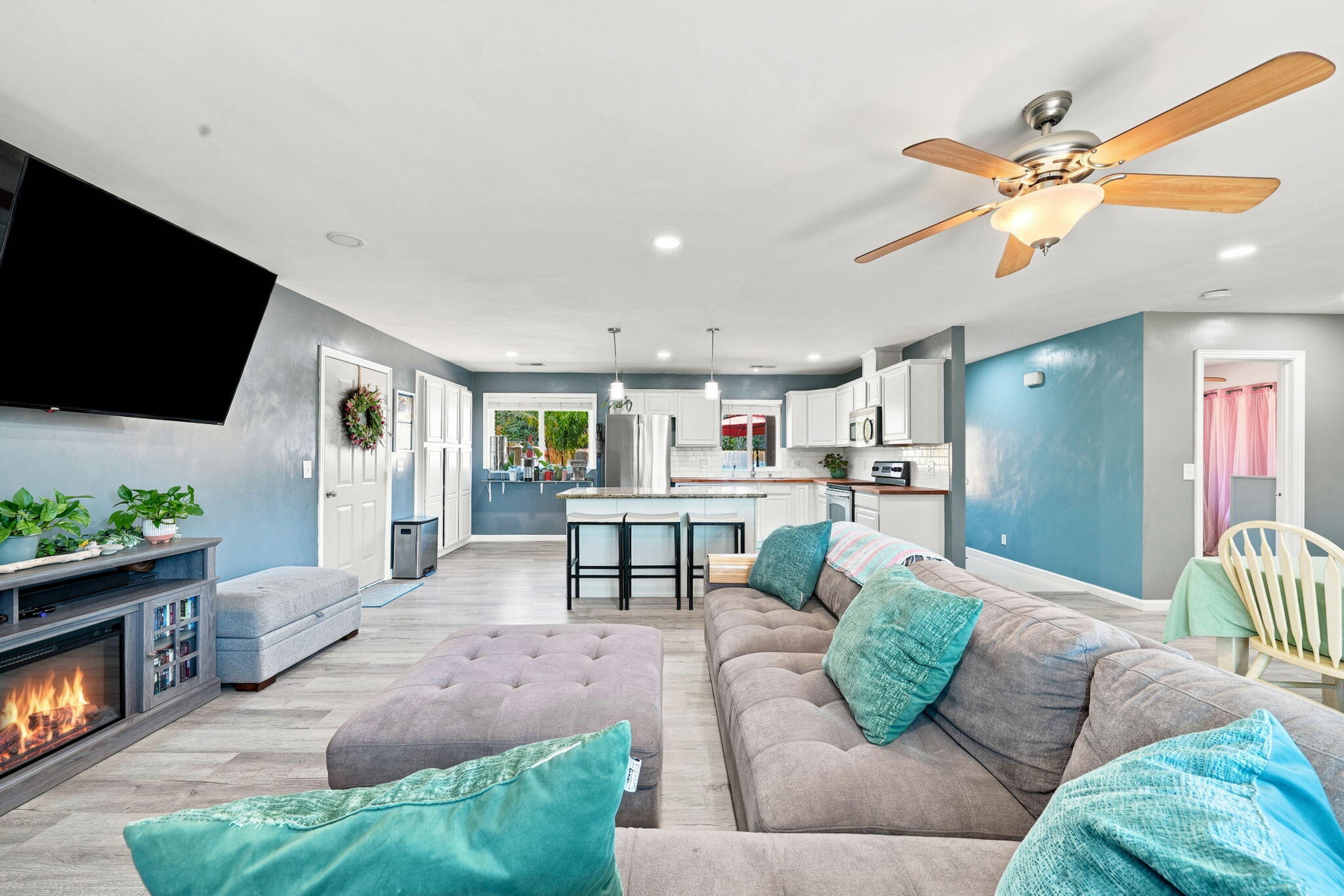 main property photo 8