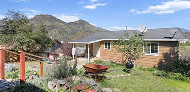 image of property with 2 Bed | 1 Bath | 816 Sqft