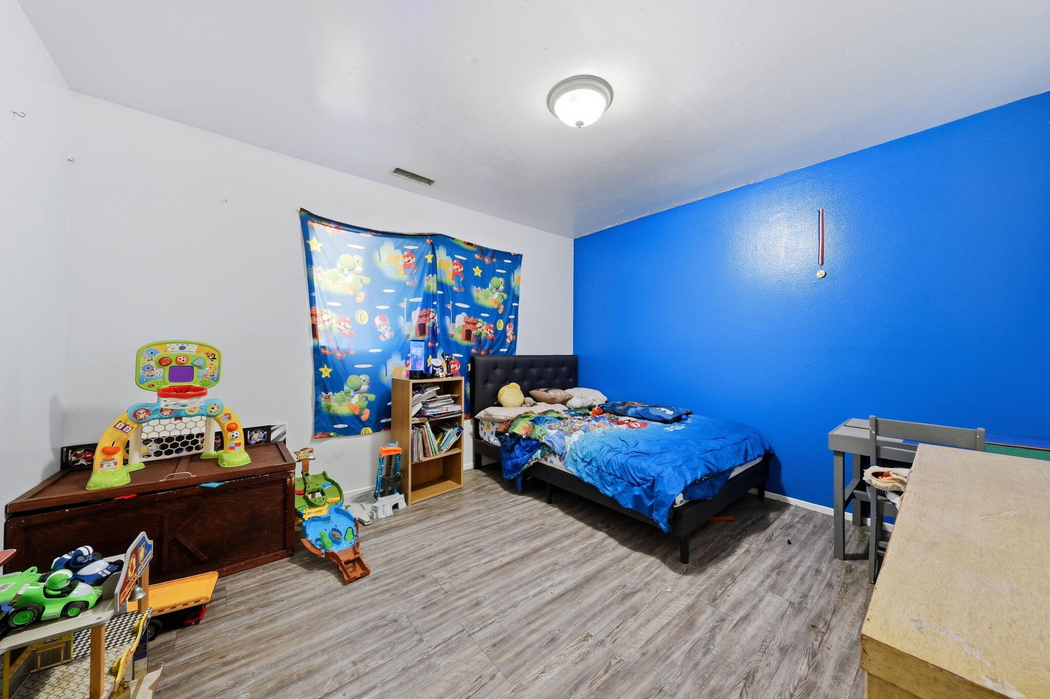 main property photo 17