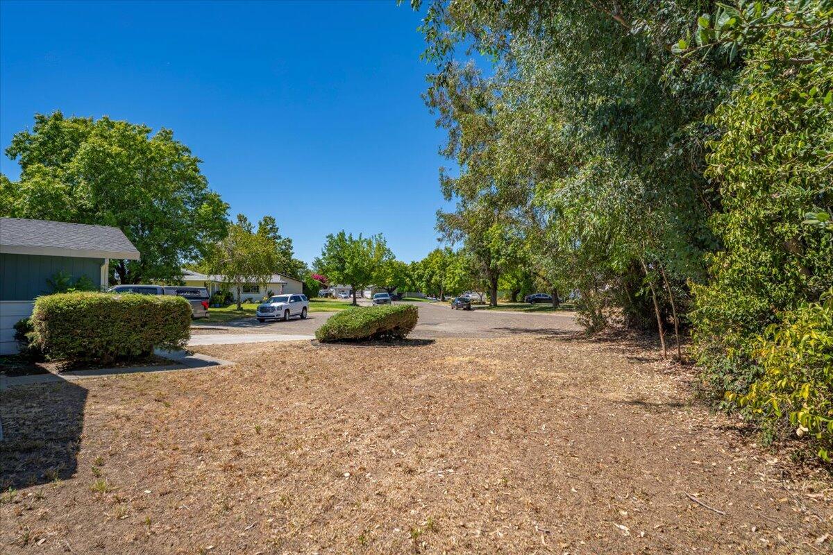 main property photo 50