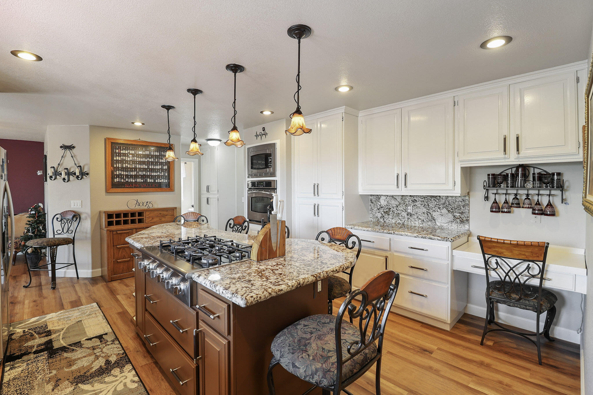 main property photo 19