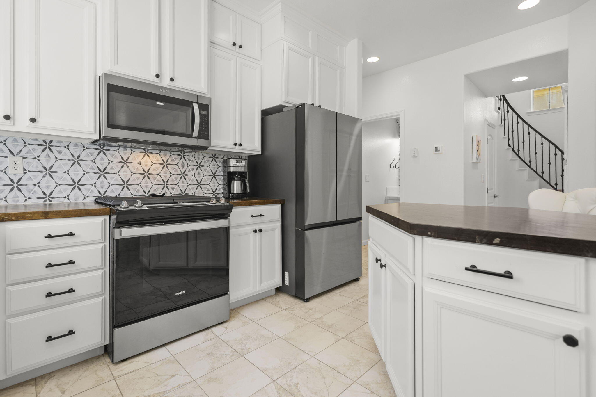 main property photo 14