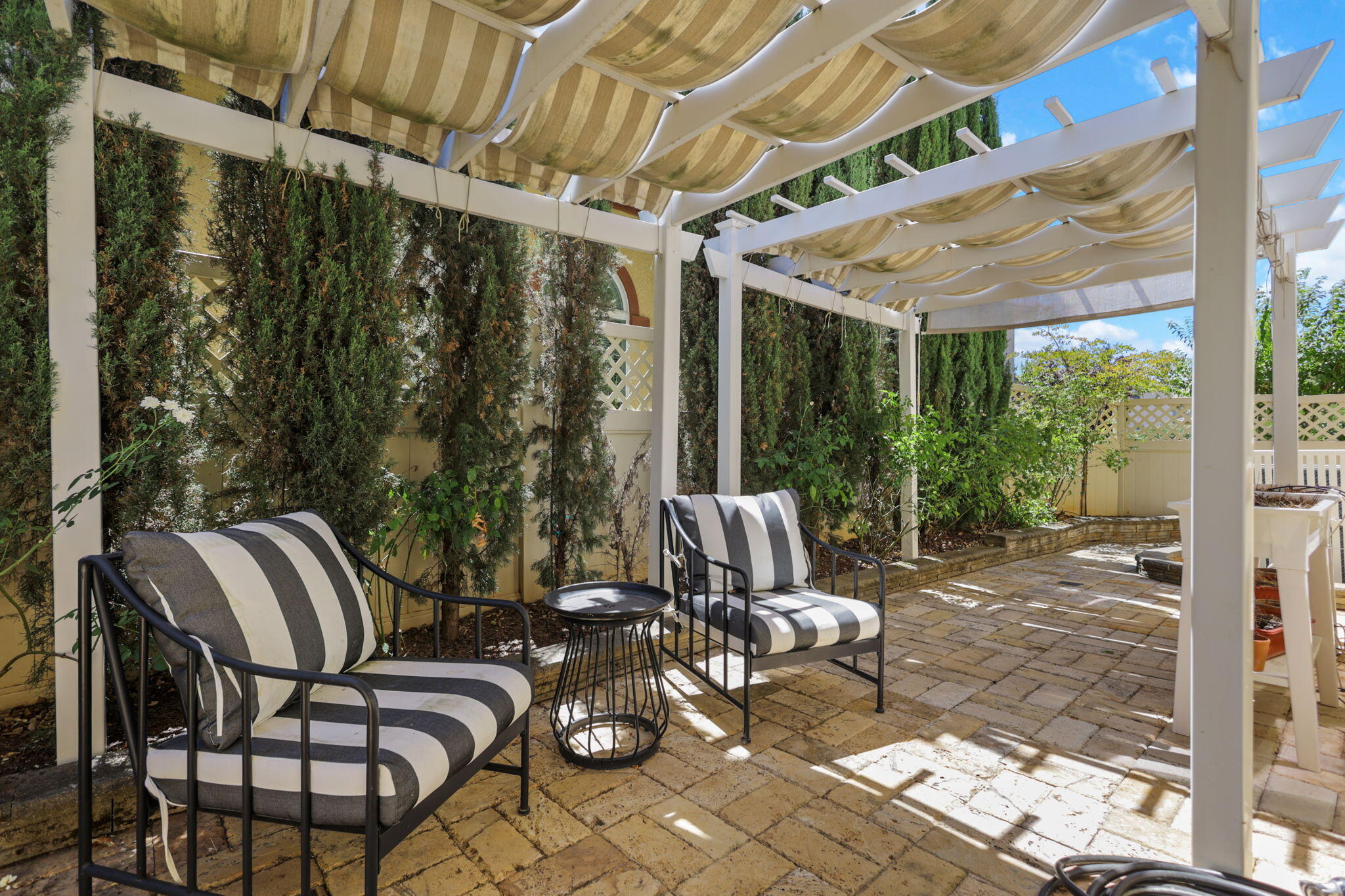 main property photo 44