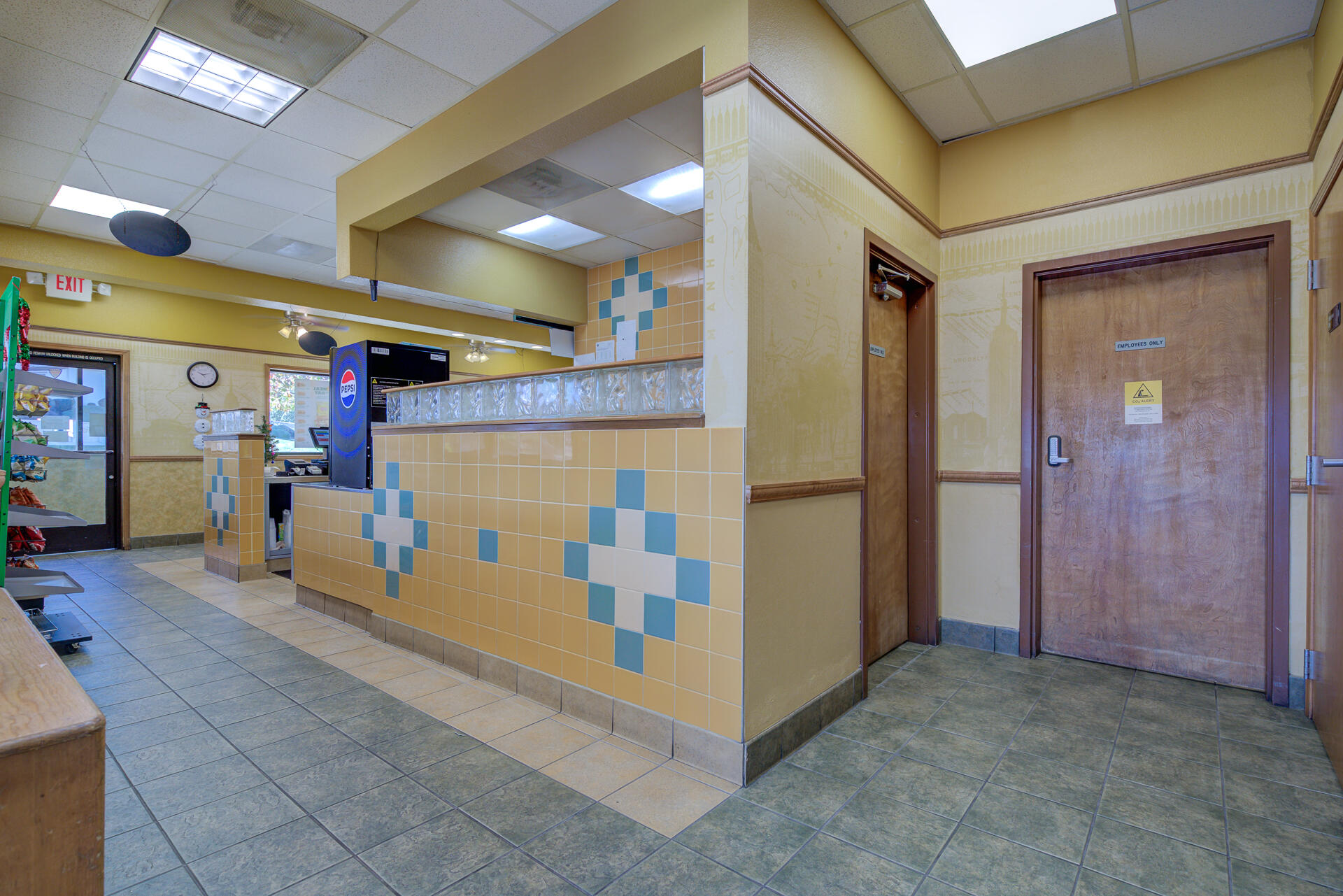 main property photo 9