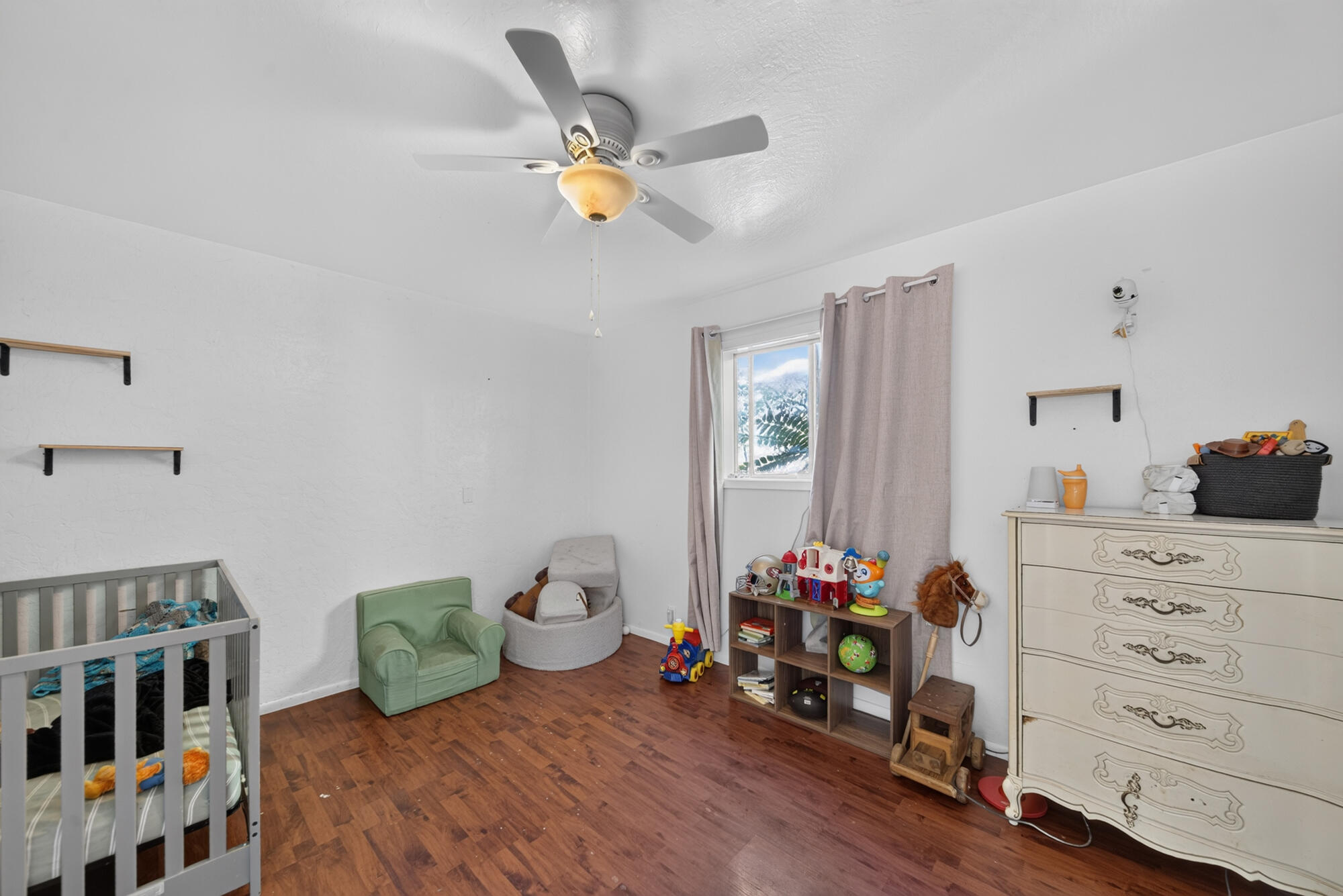 main property photo 17