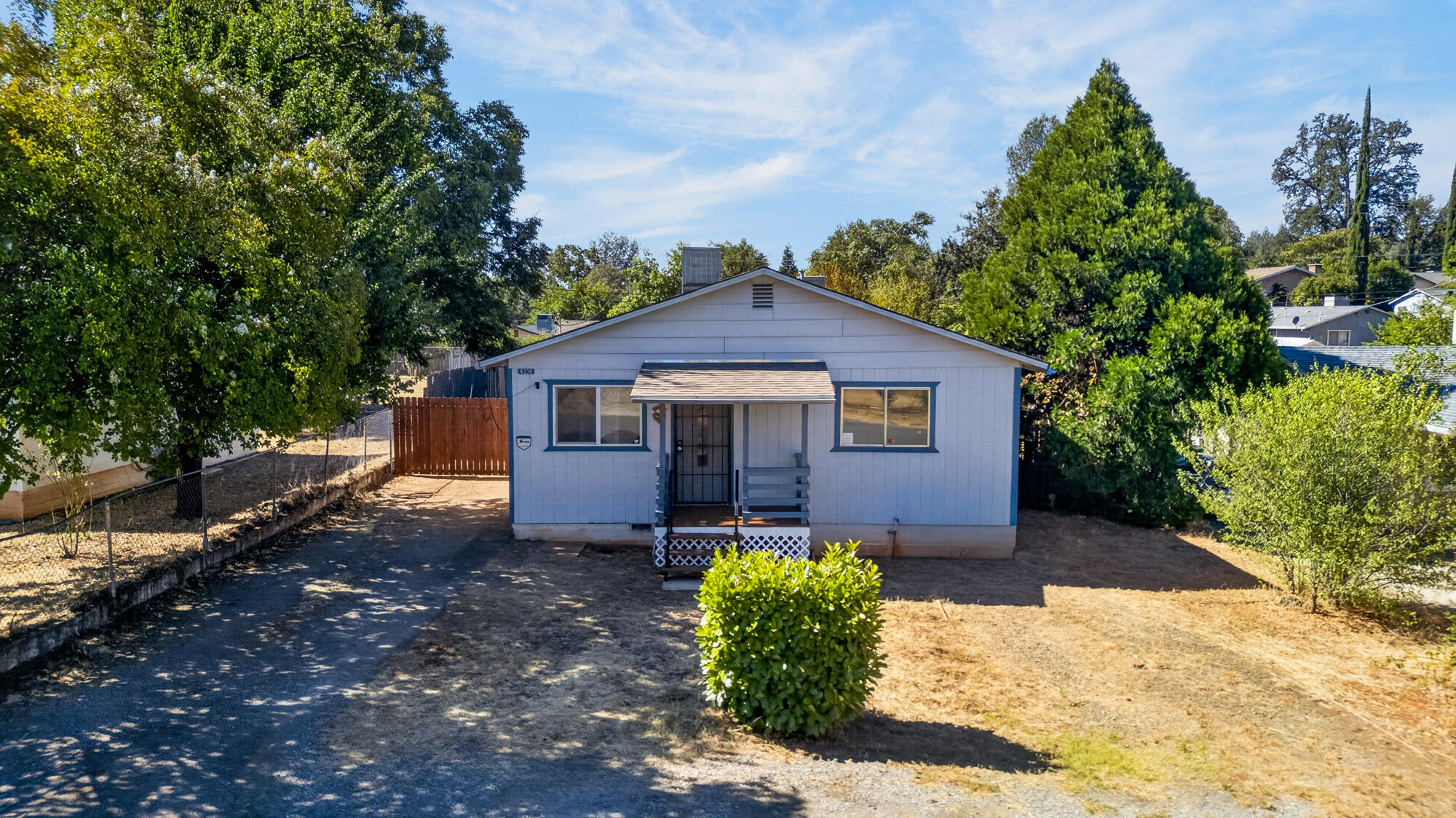 main property photo 30