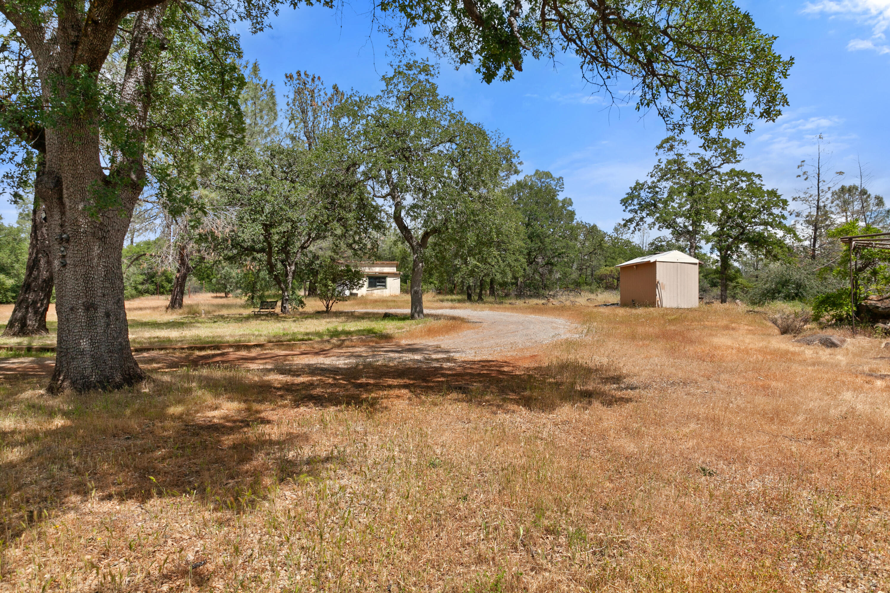 main property photo 20