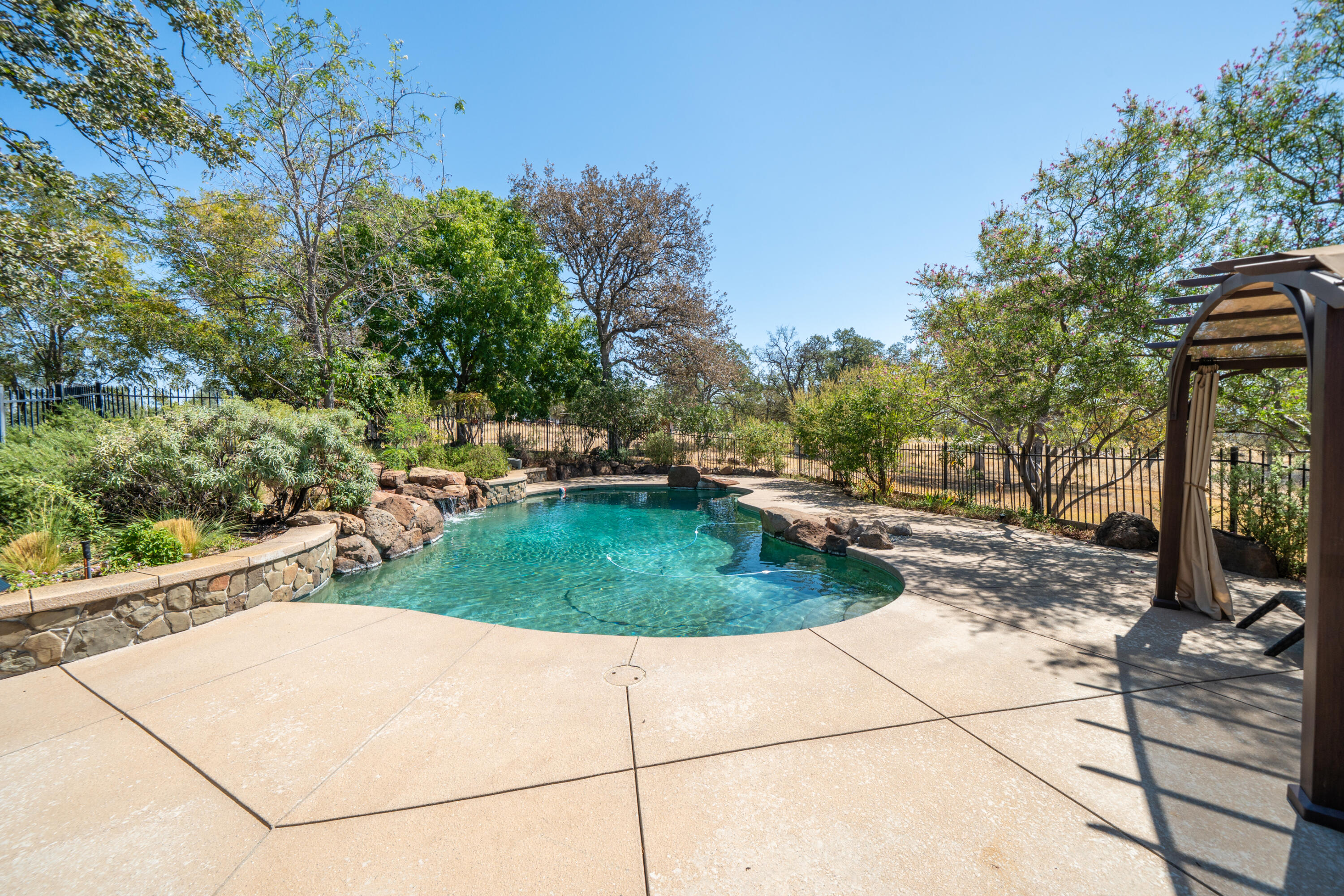 main property photo 65