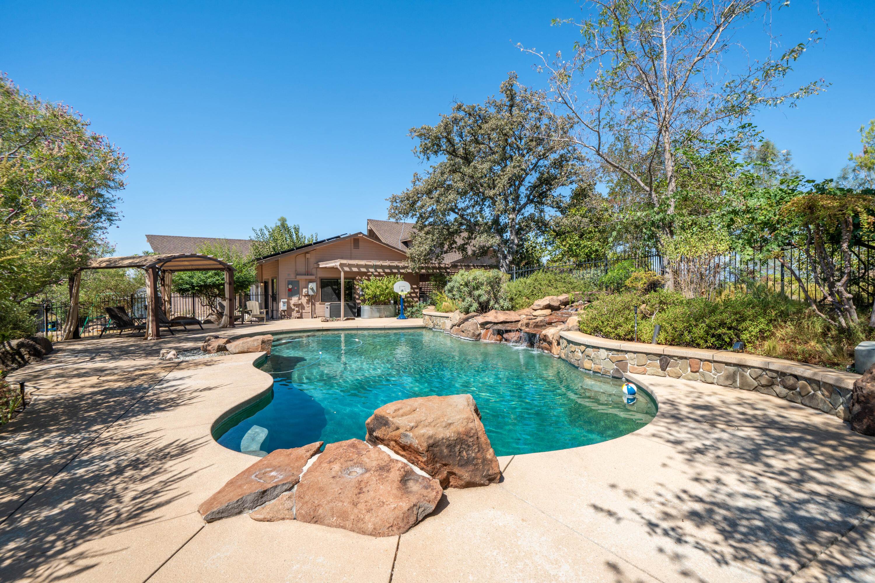 main property photo 68
