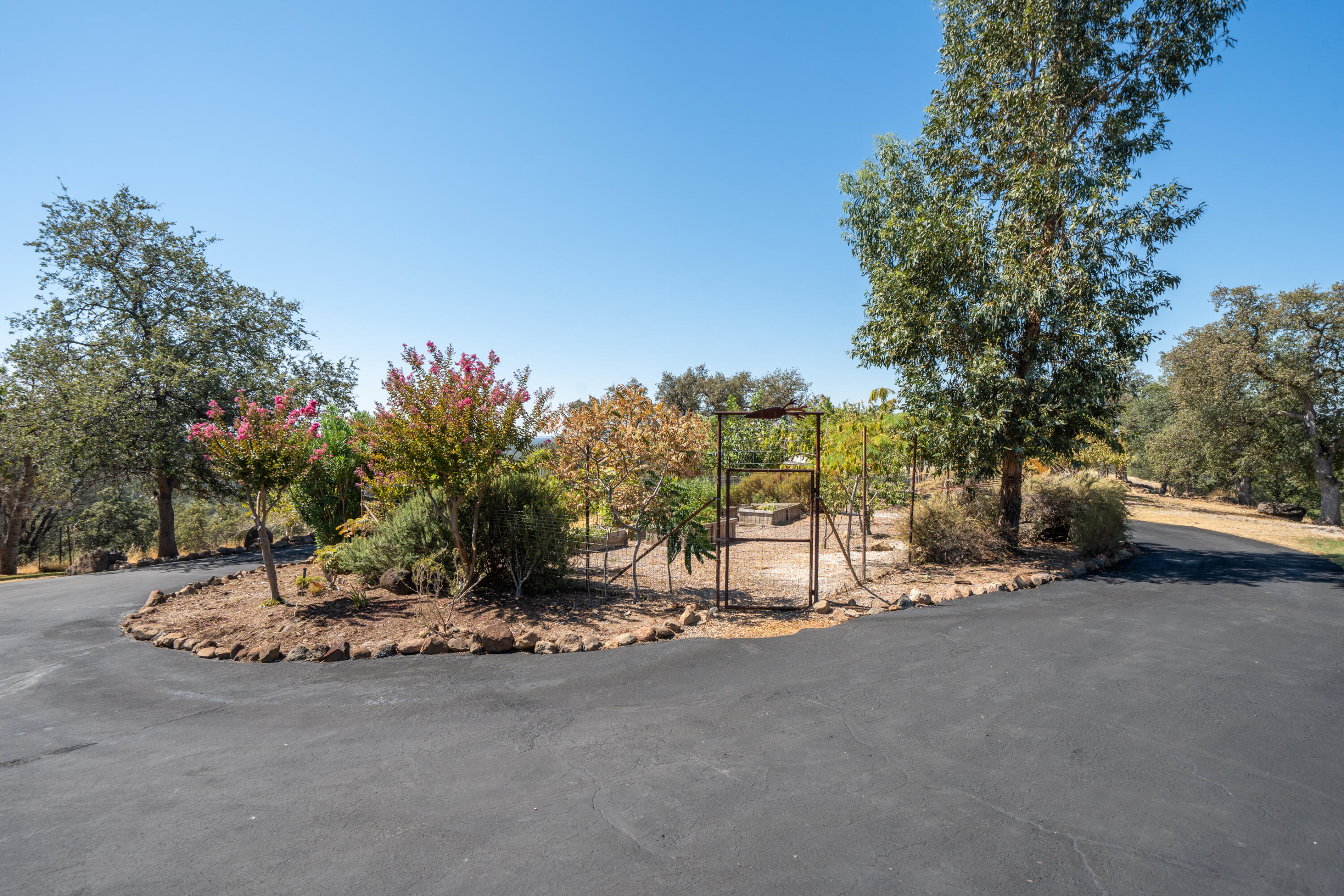 main property photo 78
