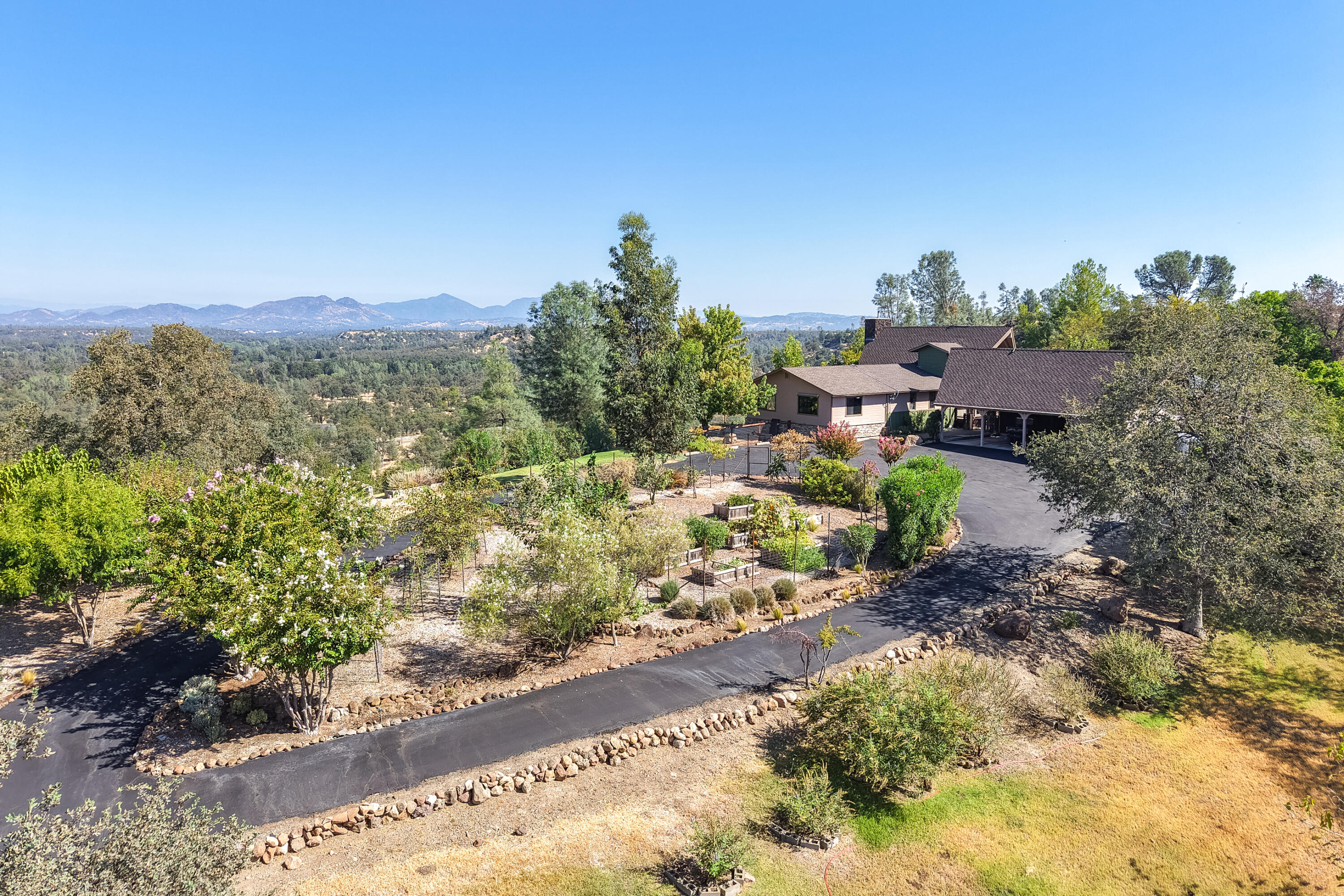 main property photo 94