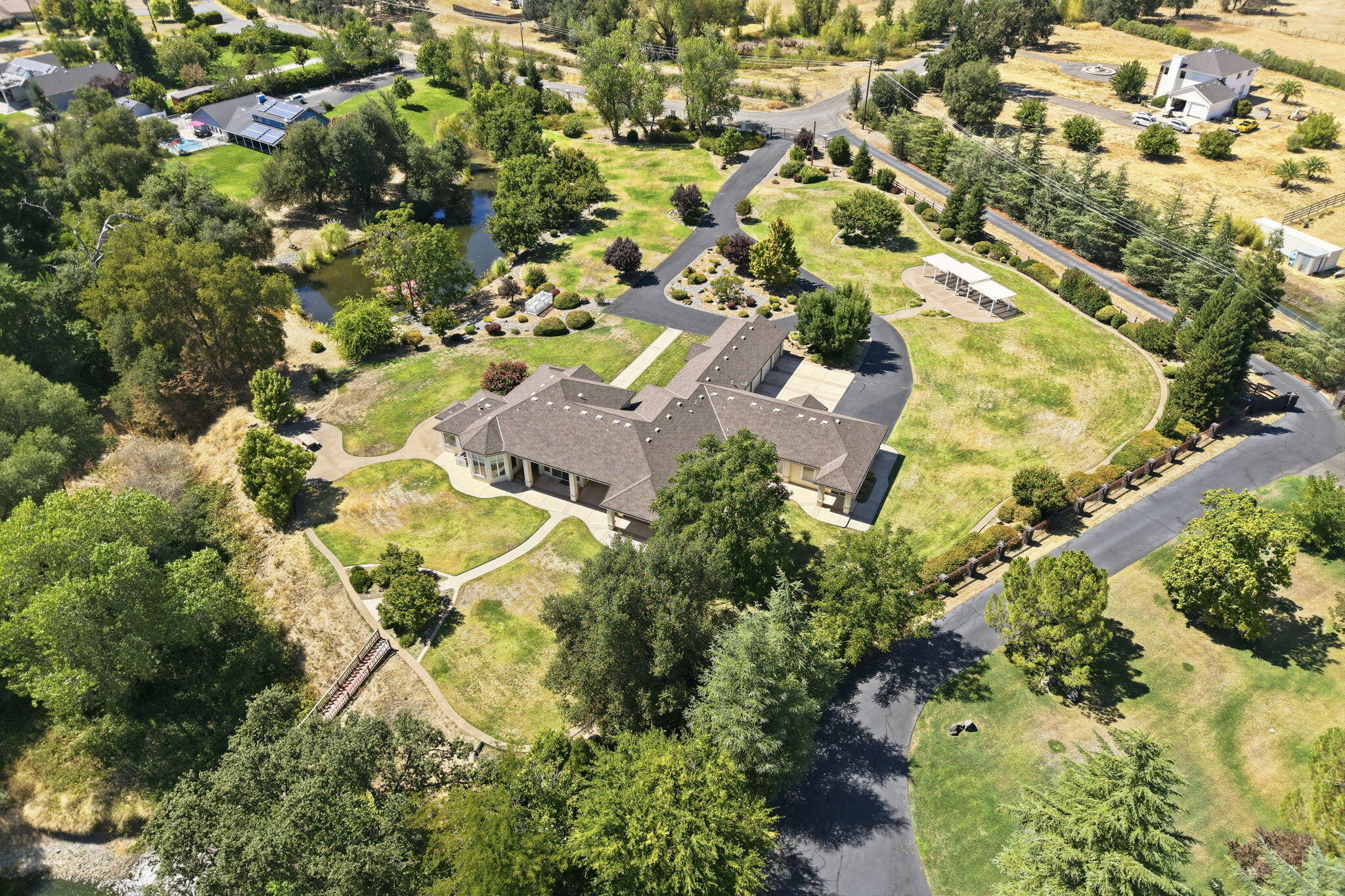 main property photo 50