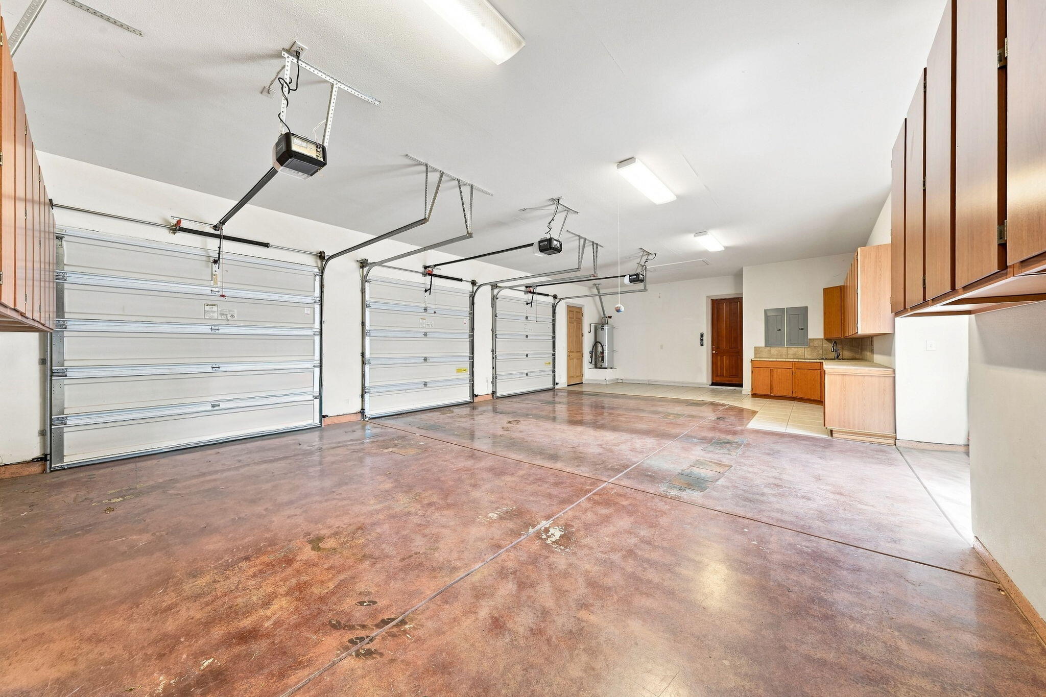 main property photo 79